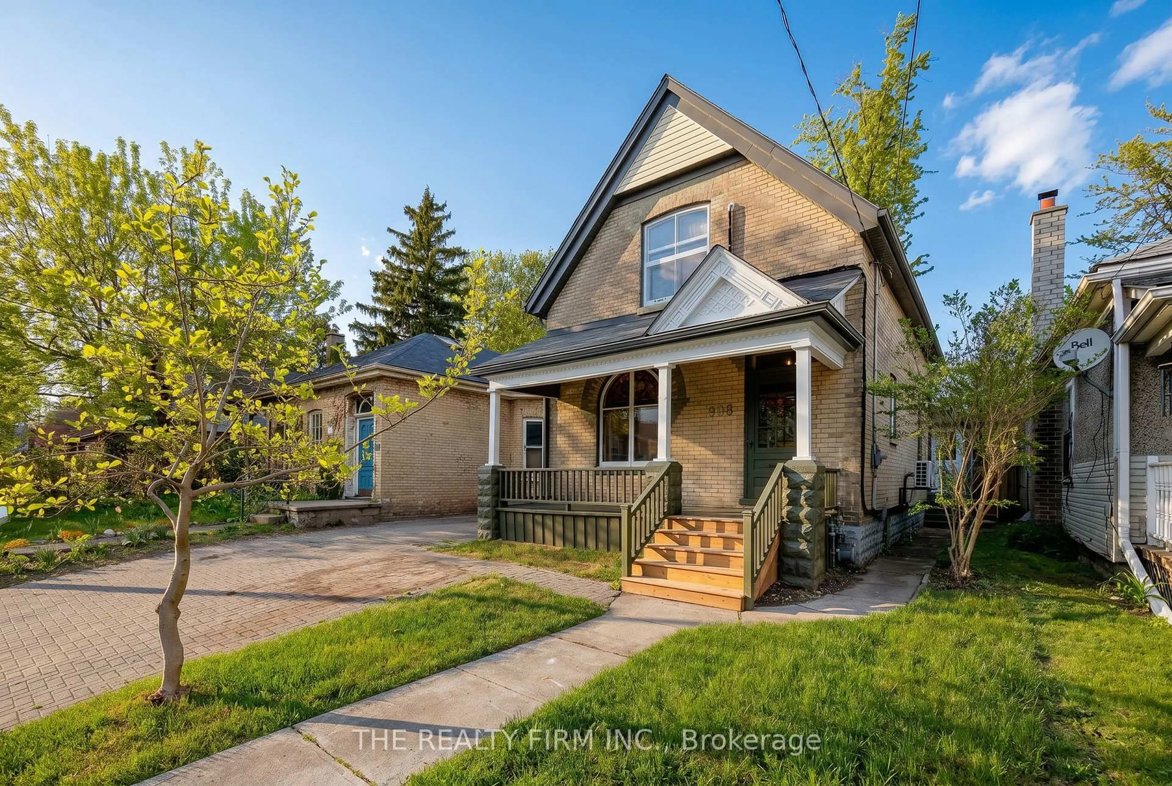Unknown for 908 Dufferin Ave, London East Ontario N5W 3K2