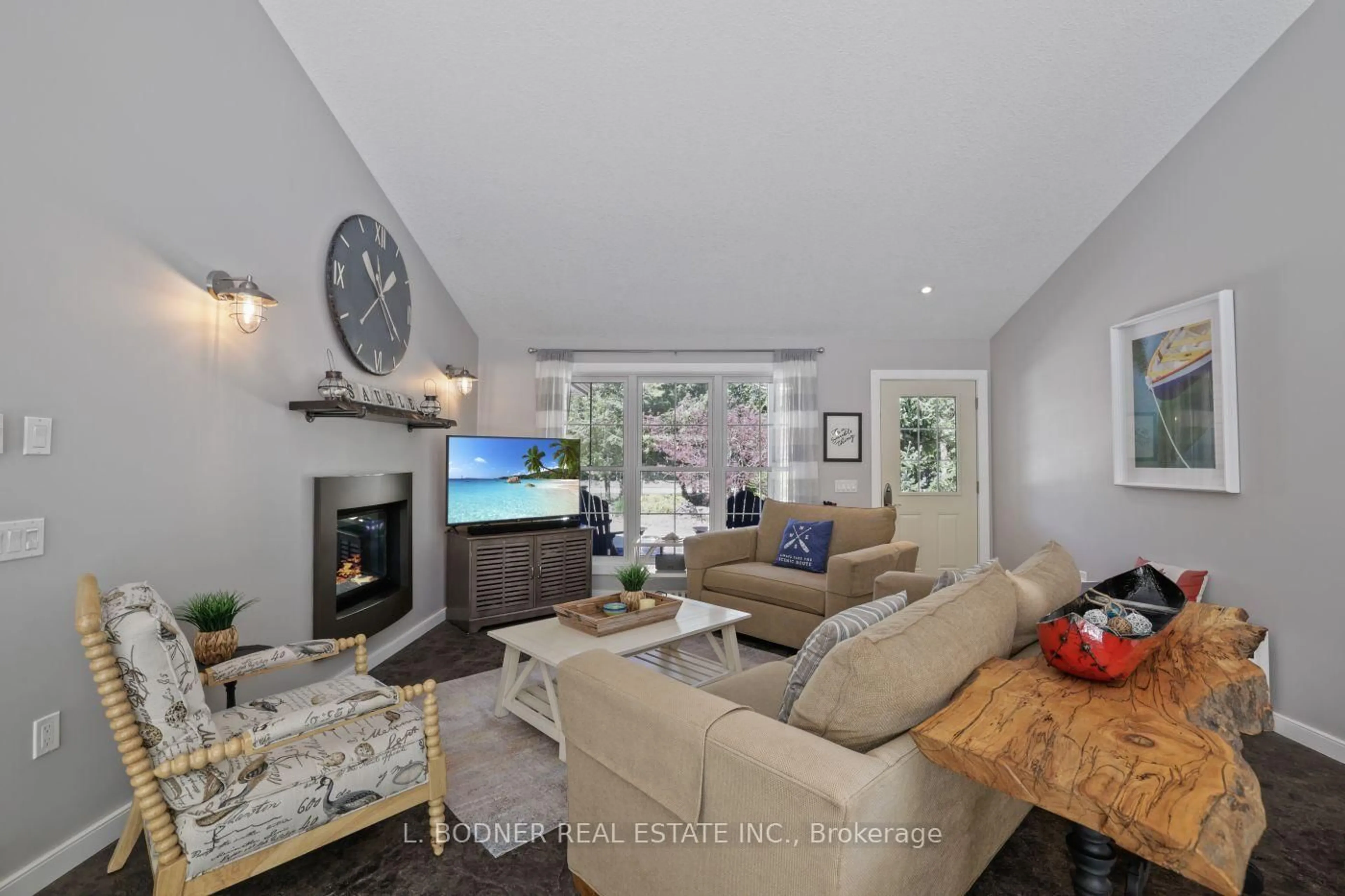 Living room with furniture, unknown for 617 Bruce Ave, South Bruce Peninsula Ontario N0H 2G0