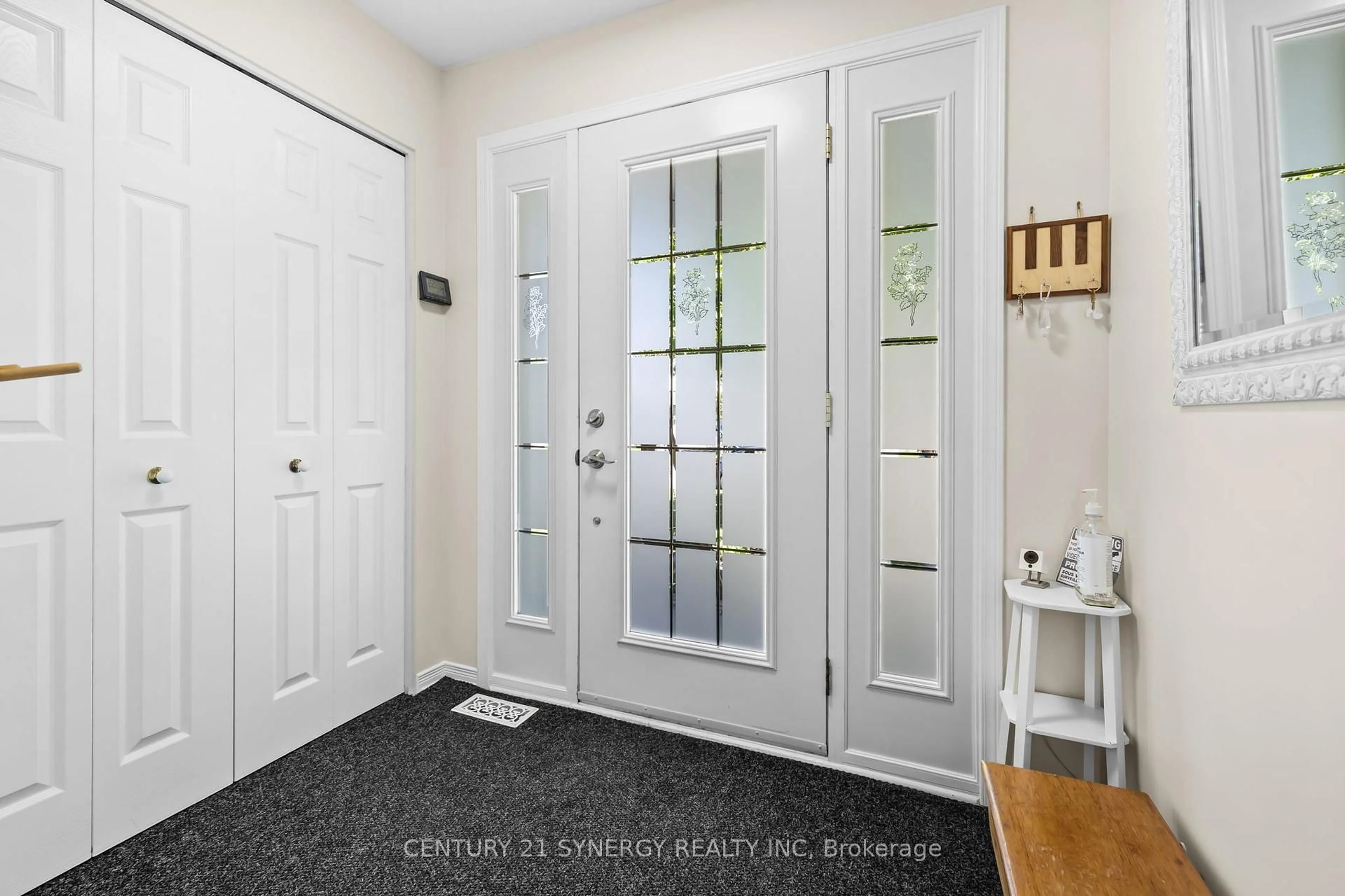Indoor entryway for 3315 Elie Cres, Clarence-Rockland Ontario K4K 1S1
