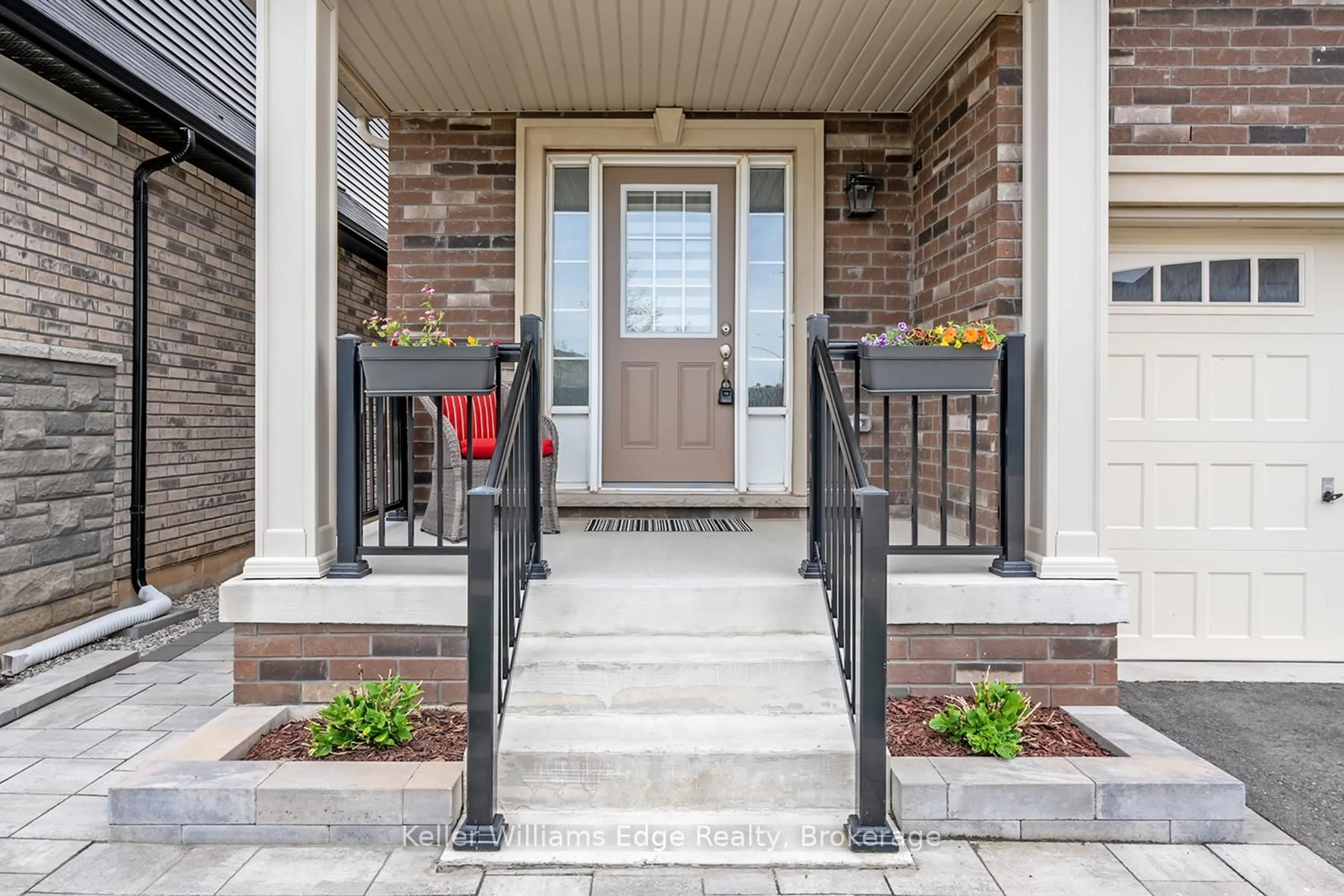 Indoor entryway for 92 Flagg Ave, Brant Ontario N3L 0J9