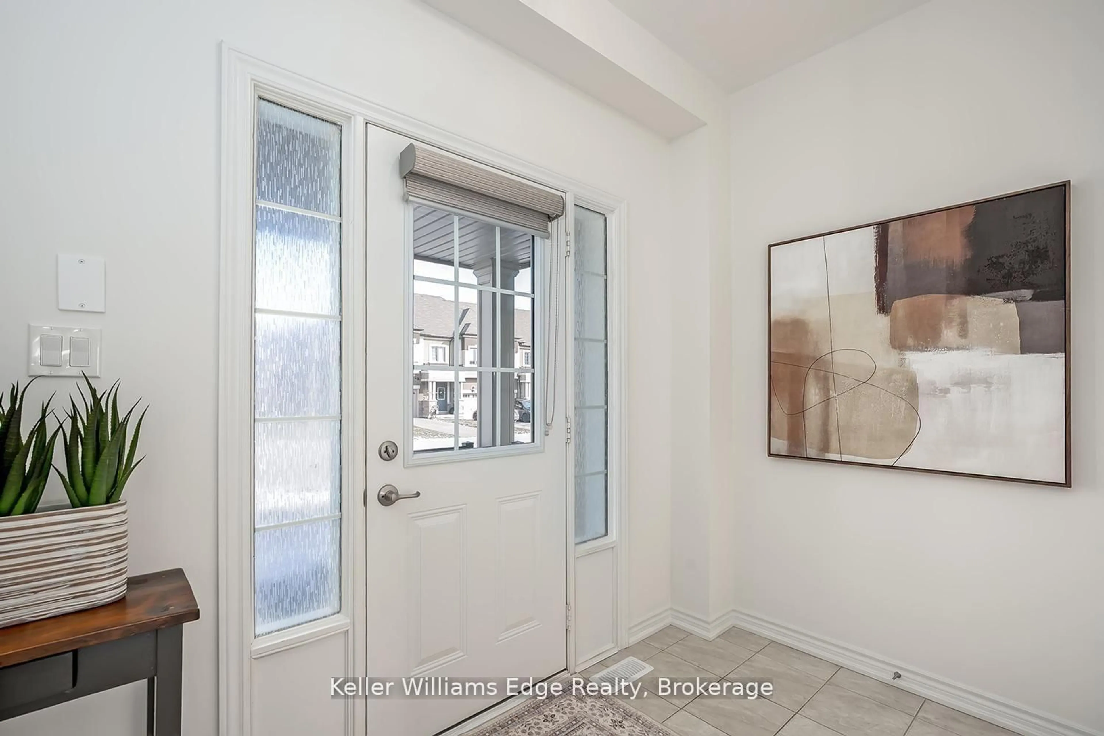 Indoor entryway for 92 Flagg Ave, Brant Ontario N3L 0J9