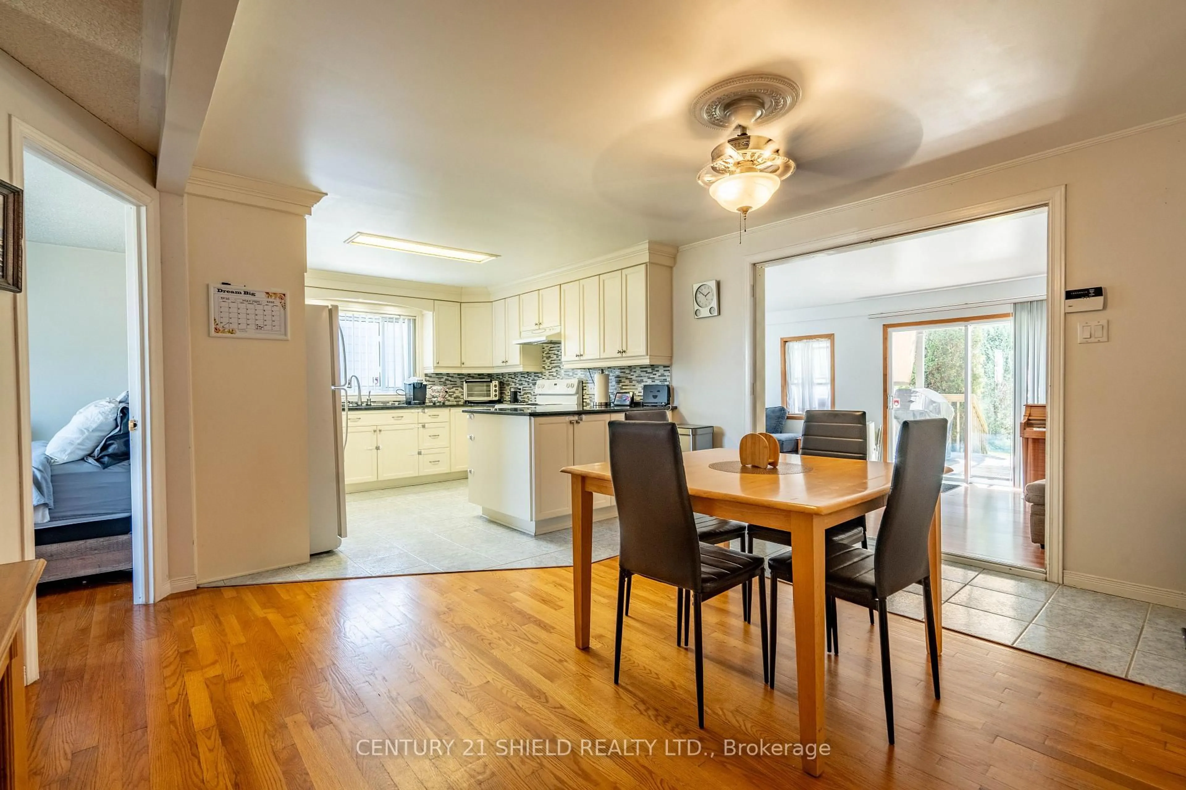 Open concept kitchen, wood/laminate floor for 1320 Aubin Ave, Cornwall Ontario K6J 4R8