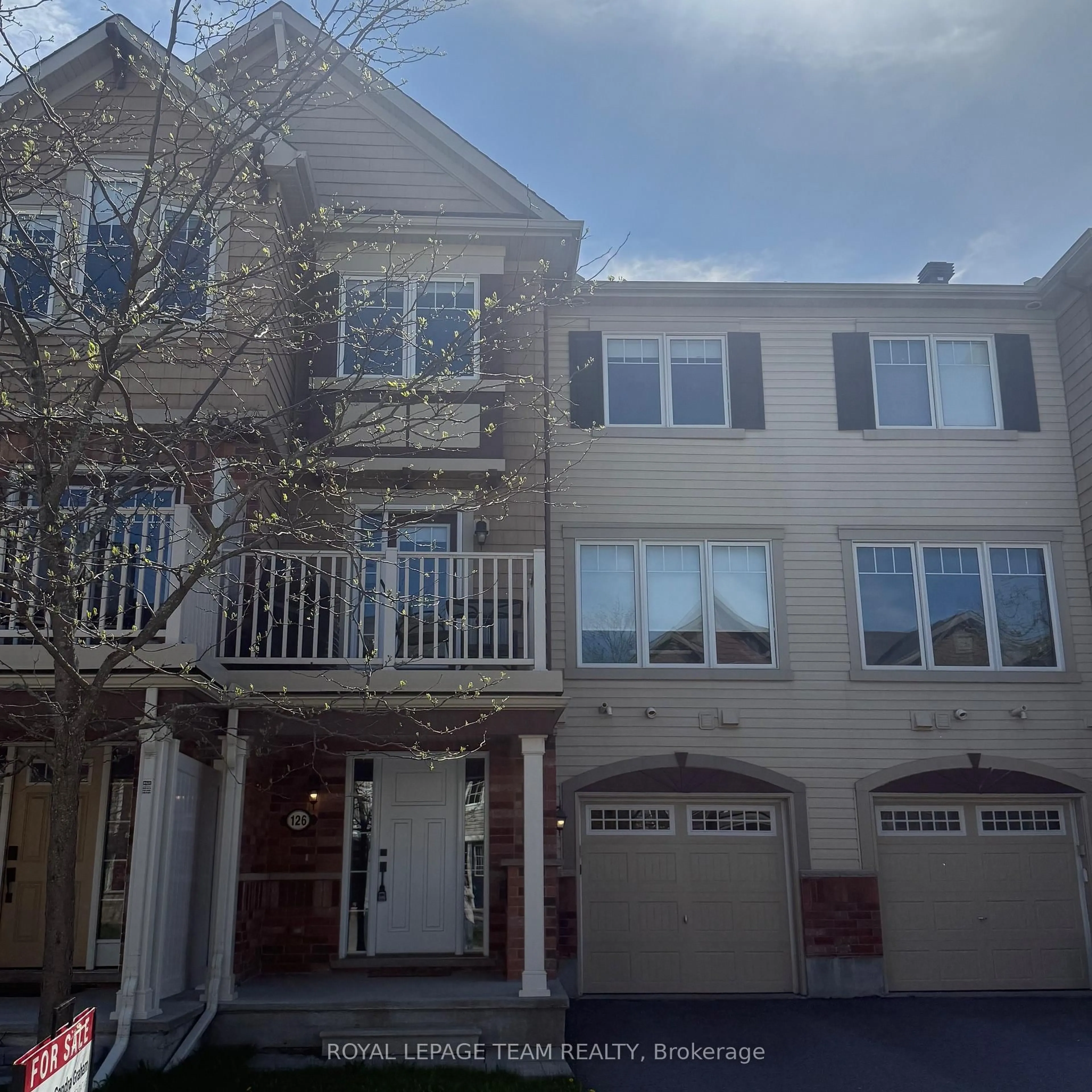 Home with vinyl exterior material, street for 126 Grenadine St, Stittsville Ontario K2S 0P1