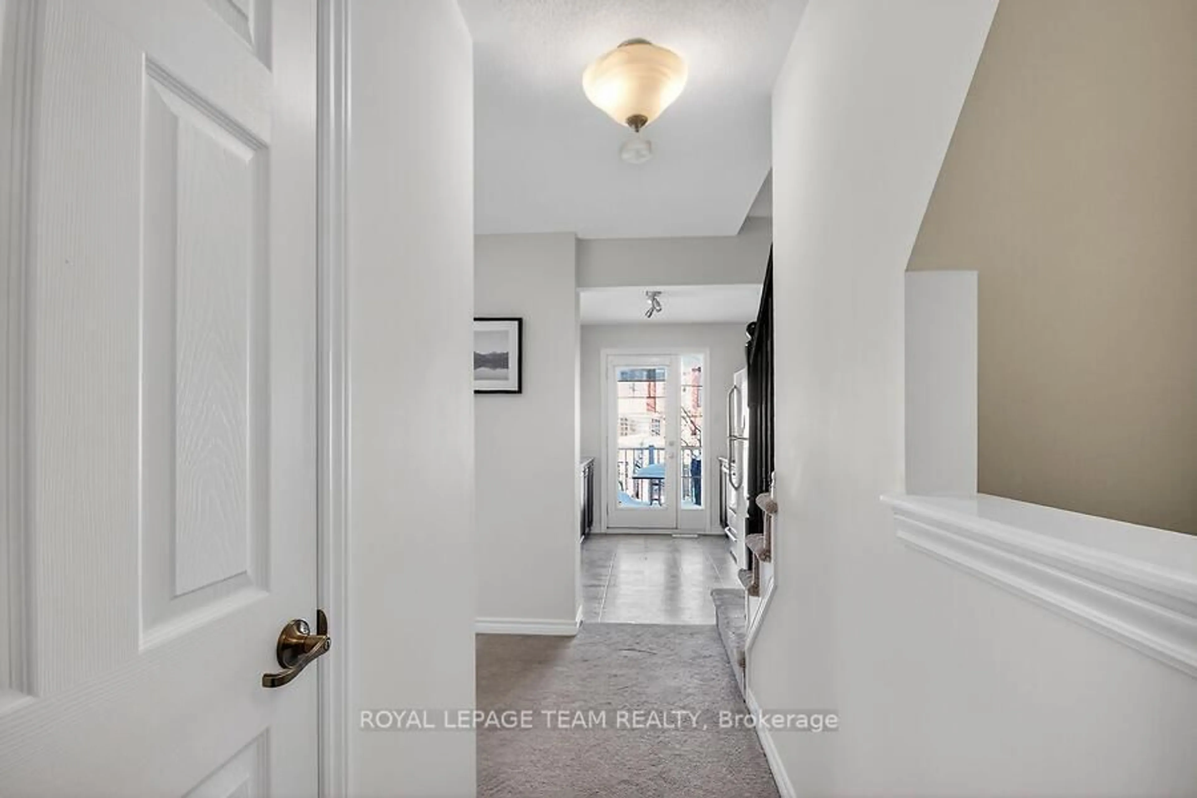 Indoor entryway for 126 Grenadine St, Stittsville Ontario K2S 0P1