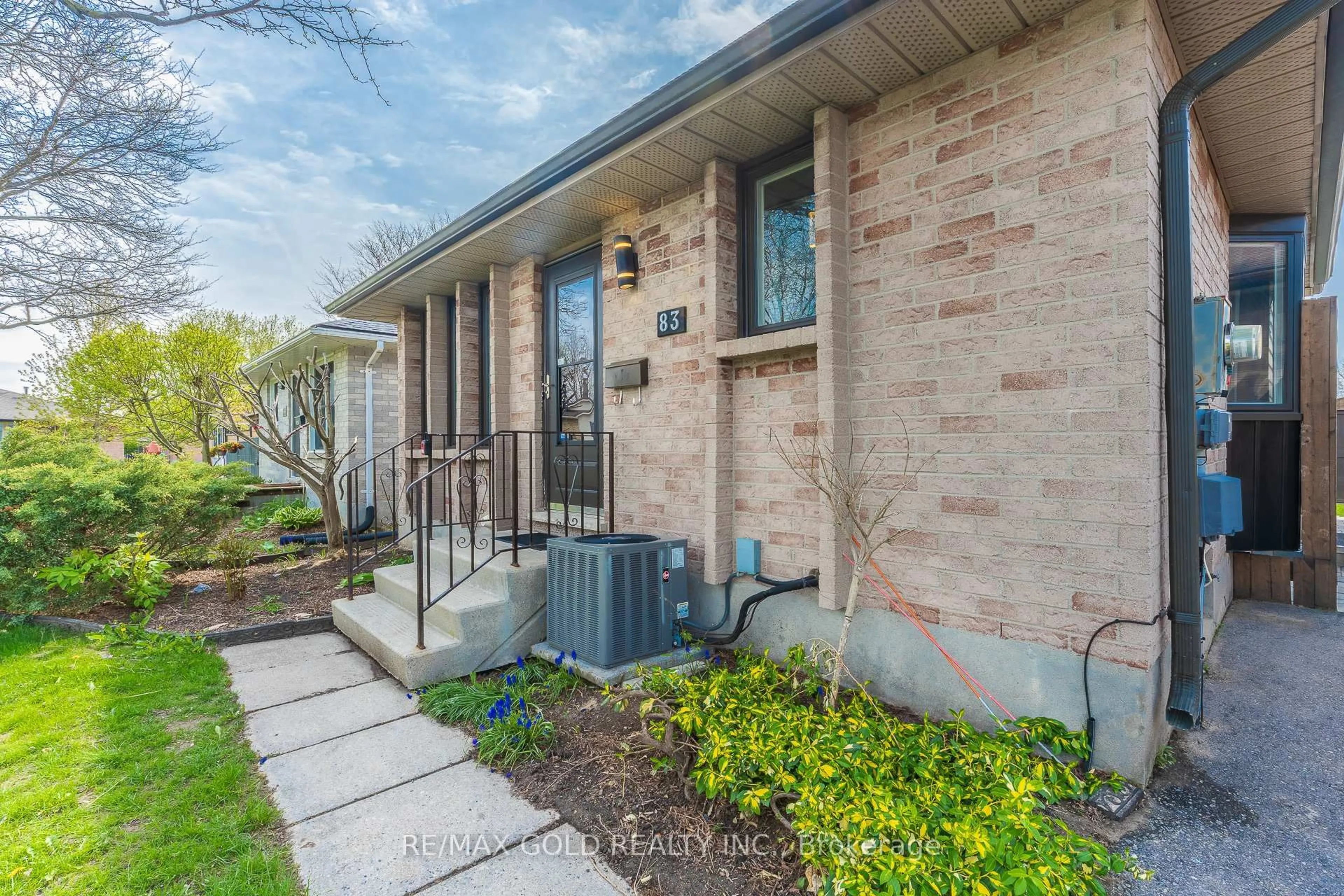 Unknown for 83 Speight Cres, London East Ontario N5V 3W7