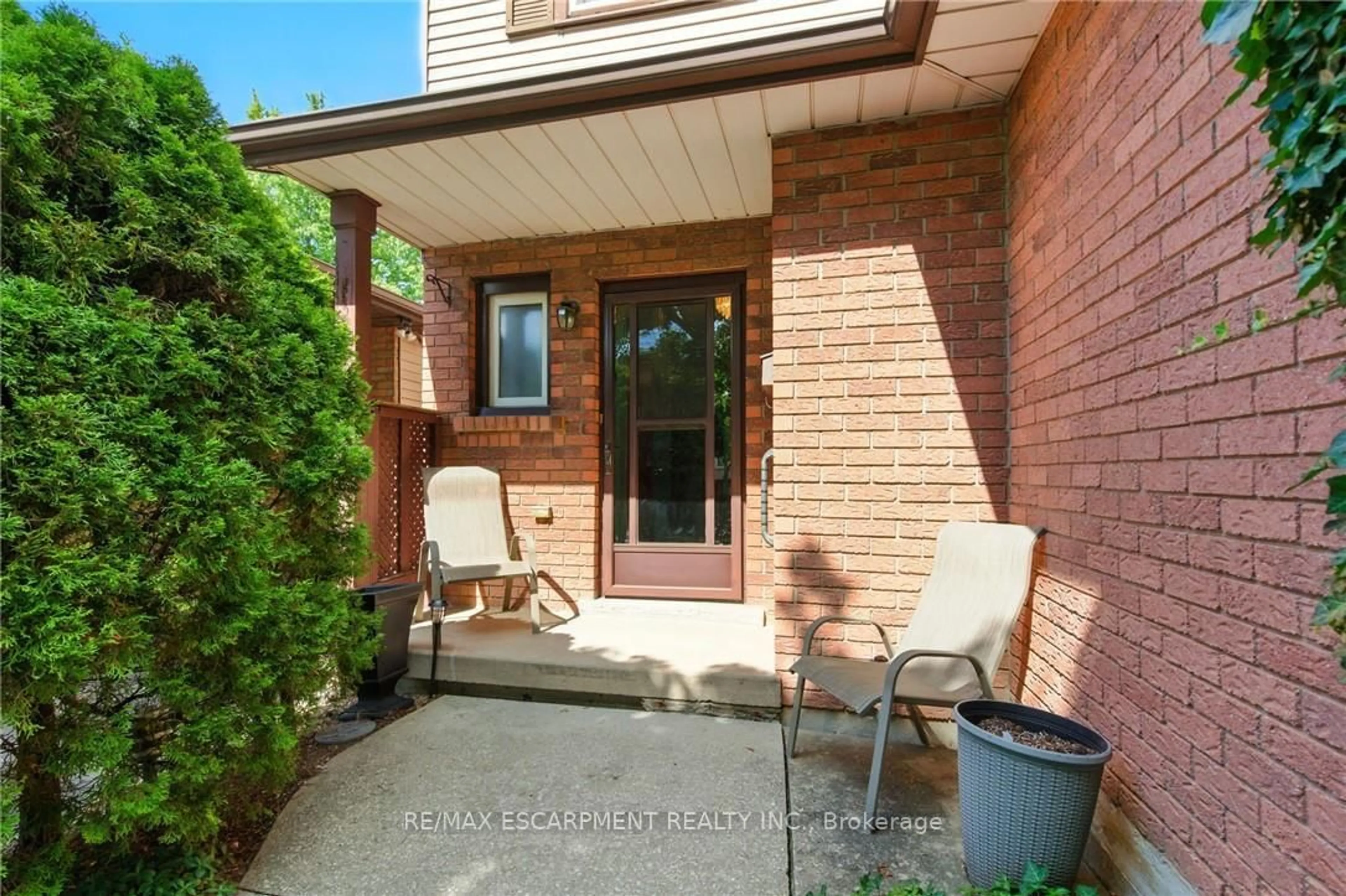Unknown for 39 Megna Crt, Hamilton Ontario L9C 6Y6