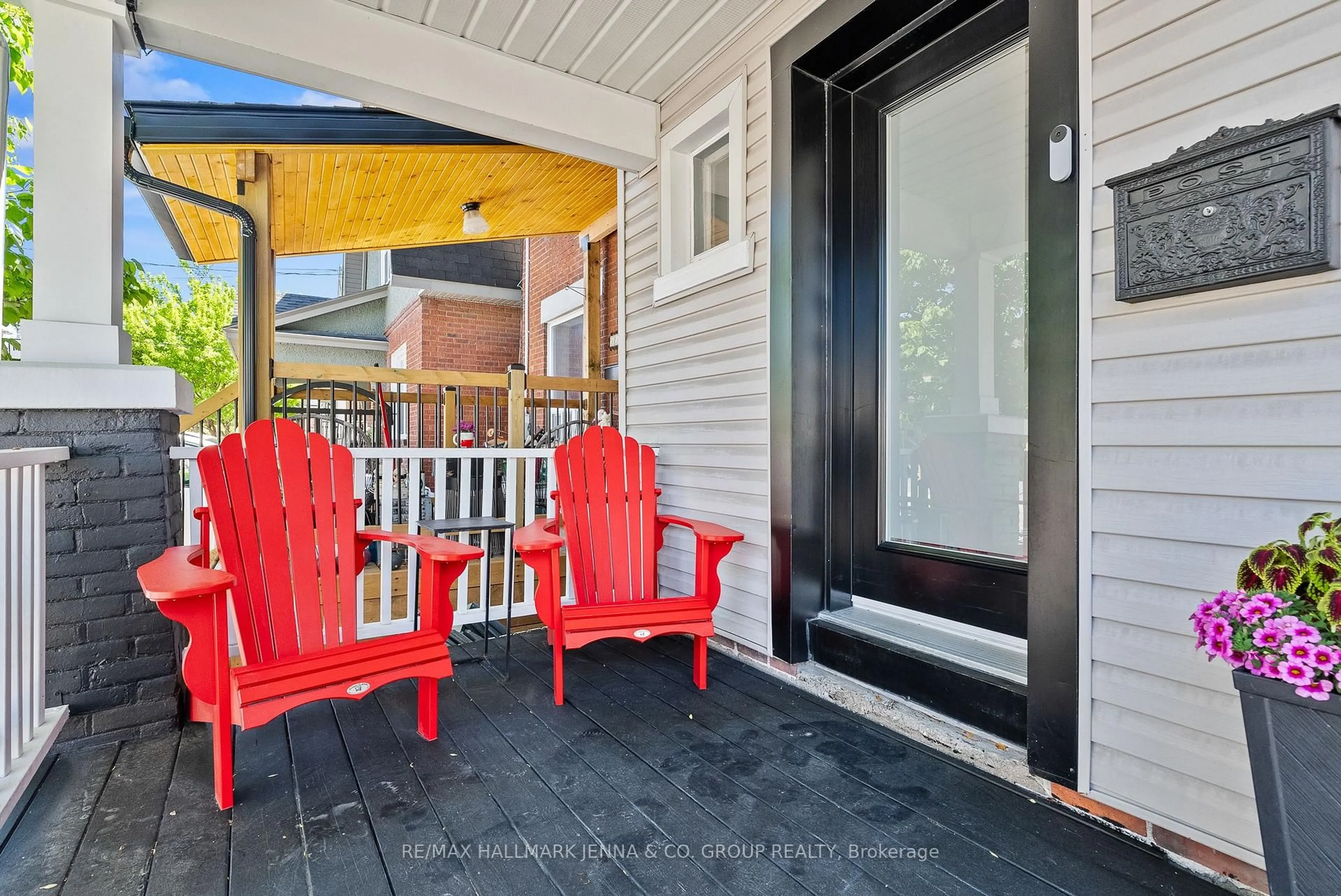 Patio, street for 114 Hamilton Ave, Ottawa Ontario K1Y 1C2