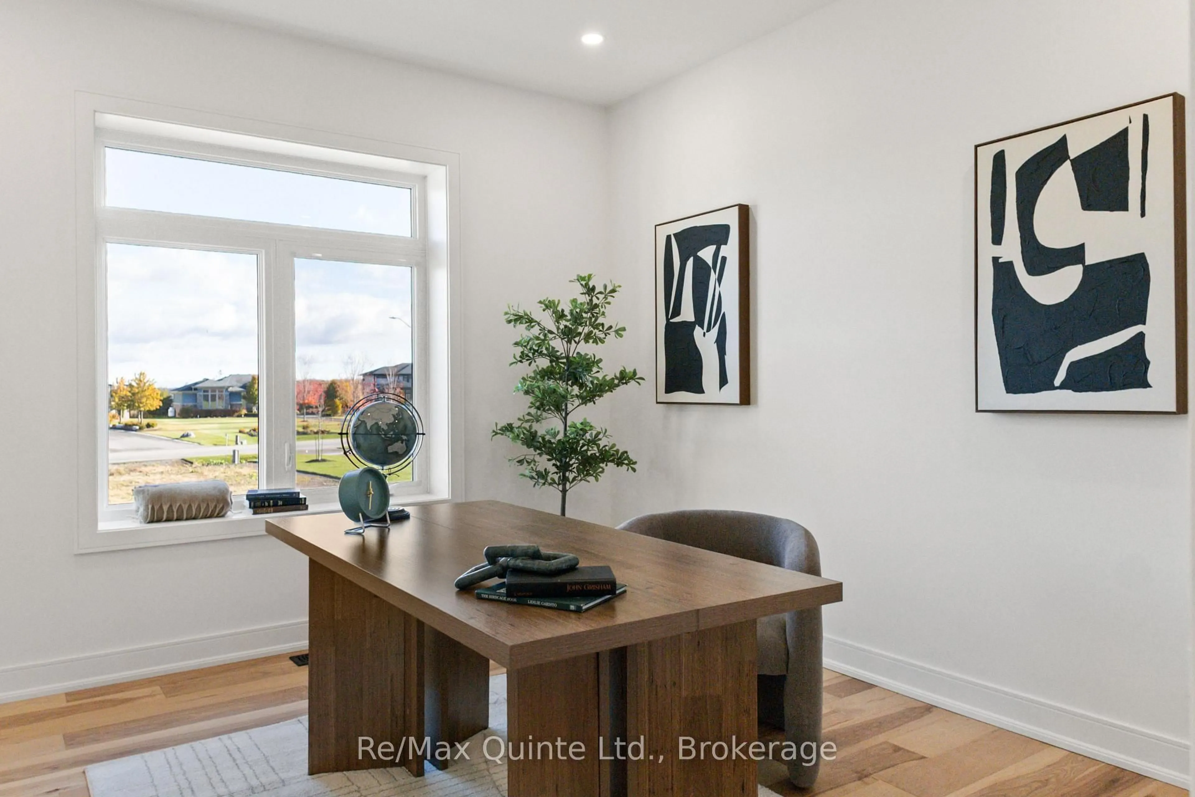 Dining room, wood/laminate floor for 76 Navigation Dr, Prince Edward County Ontario K8N 0G1