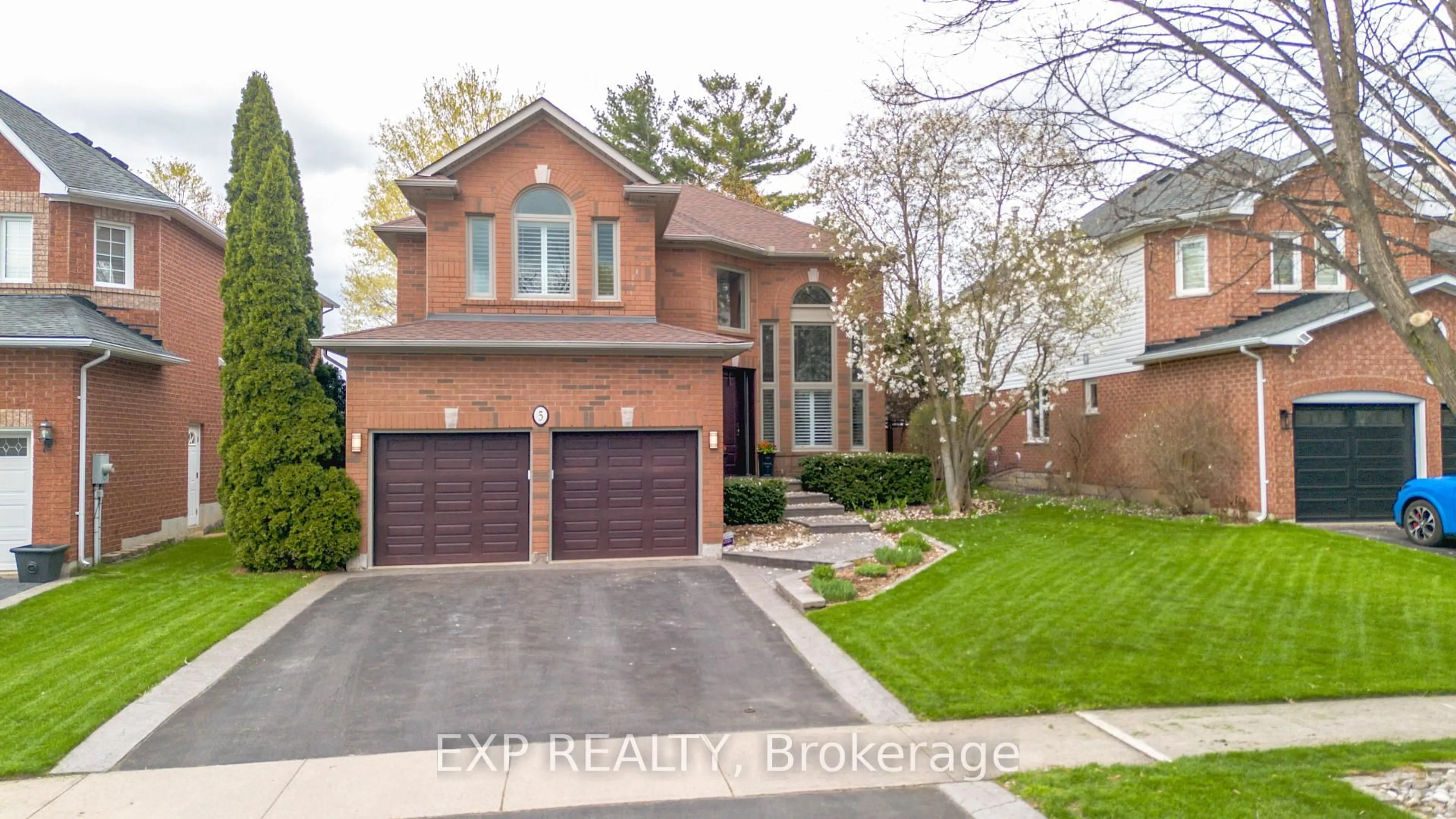 Home with brick exterior material, street for 5 Shetland Dr, Hamilton Ontario L8B 0N9