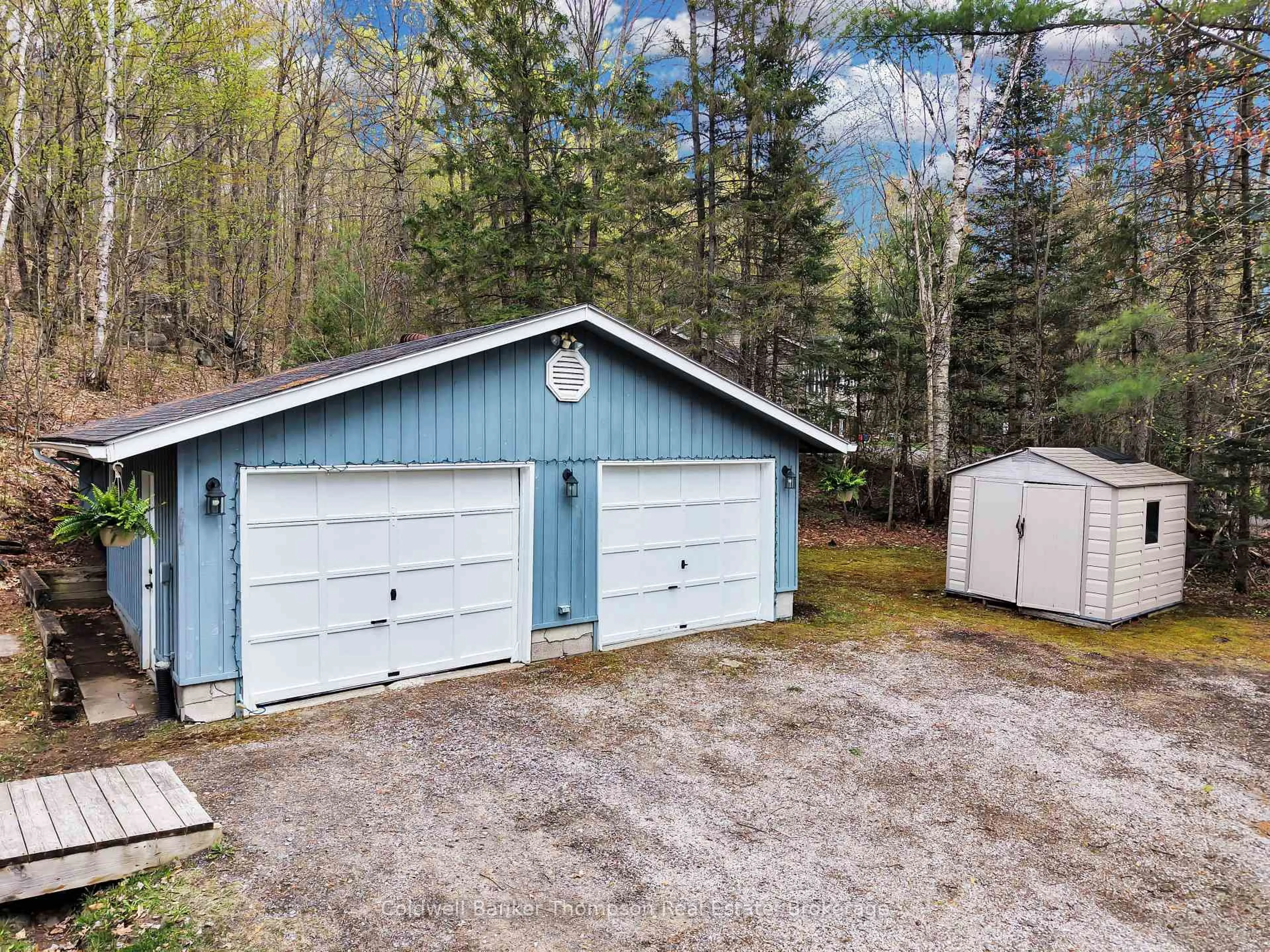 Shed for 779 Old Muskoka Rd, Huntsville Ontario P0B 1M0