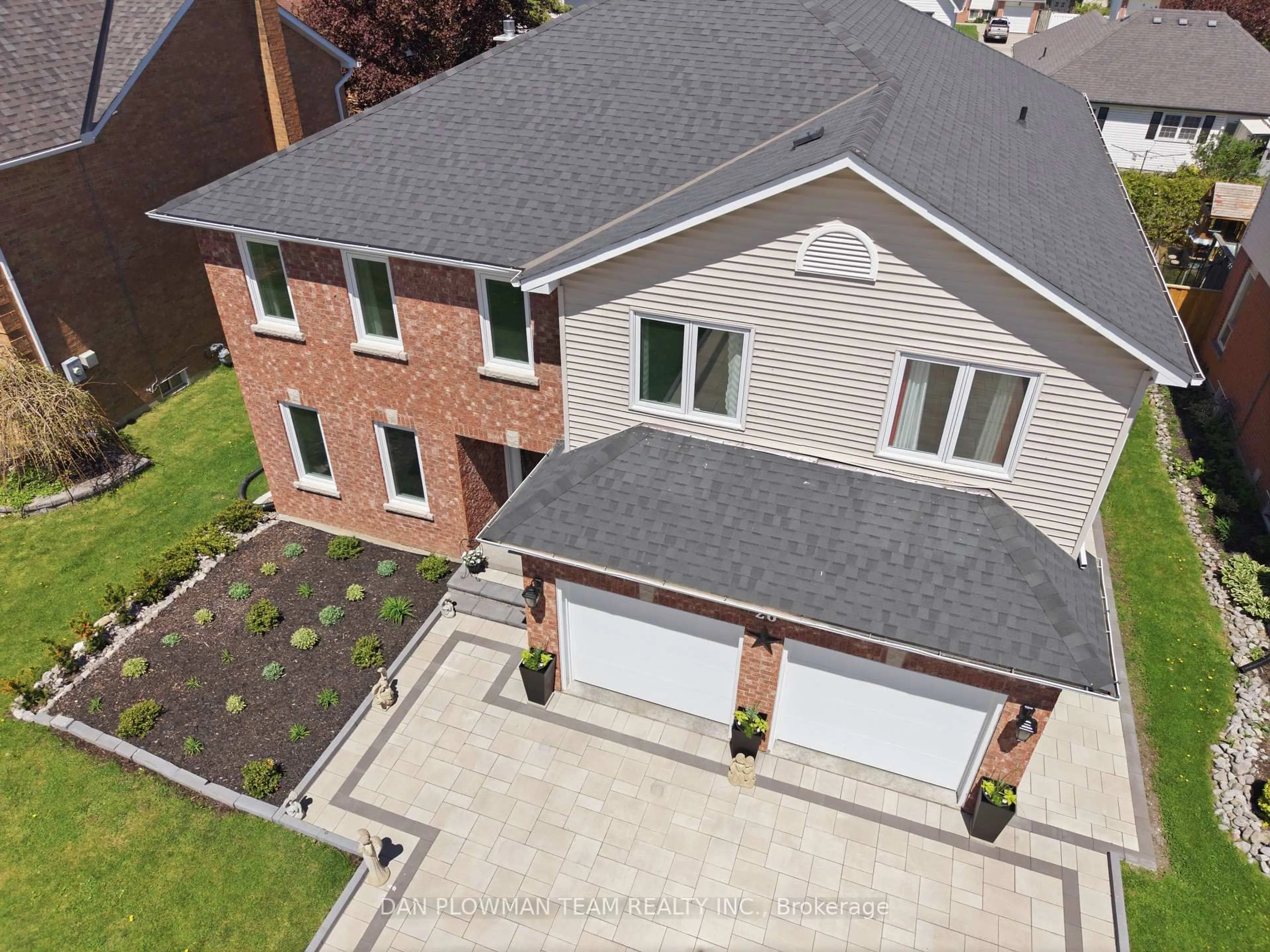 A pic from outside/outdoor area/front of a property/back of a property/a pic from drone, street for 26 Walker St, Kawartha Lakes Ontario K9V 6C2