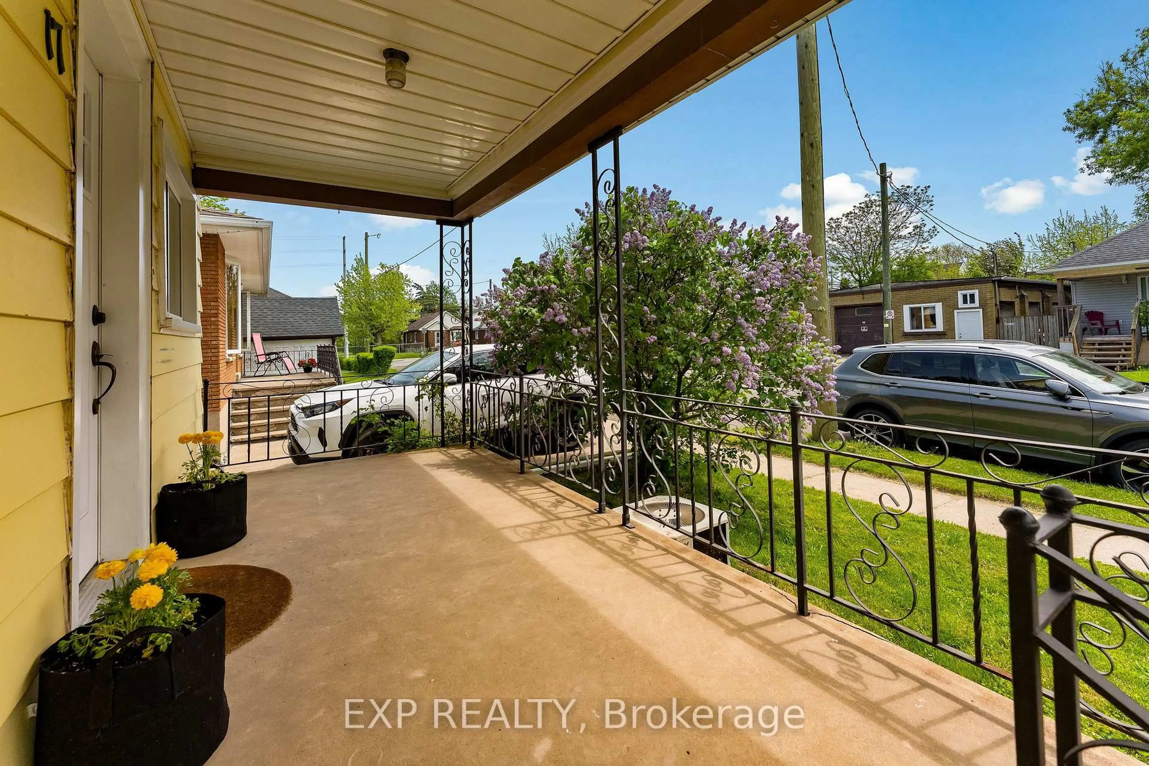 Patio, city buildings view from balcony for 17 Moote St, St. Catharines Ontario L2N 1B3