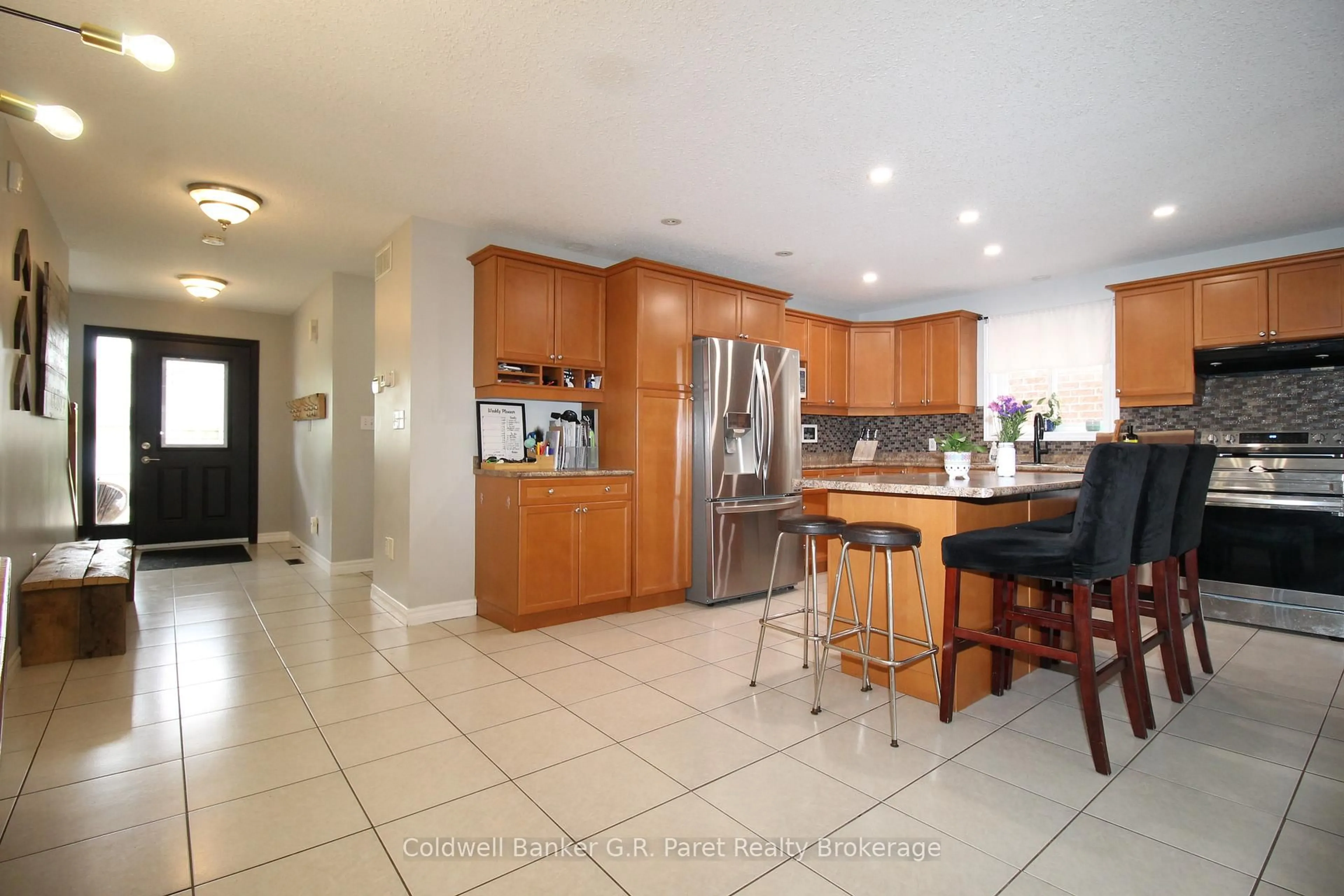Open concept kitchen, ceramic/tile floor for 4 Langrell Ave, Tillsonburg Ontario N4G 5X8