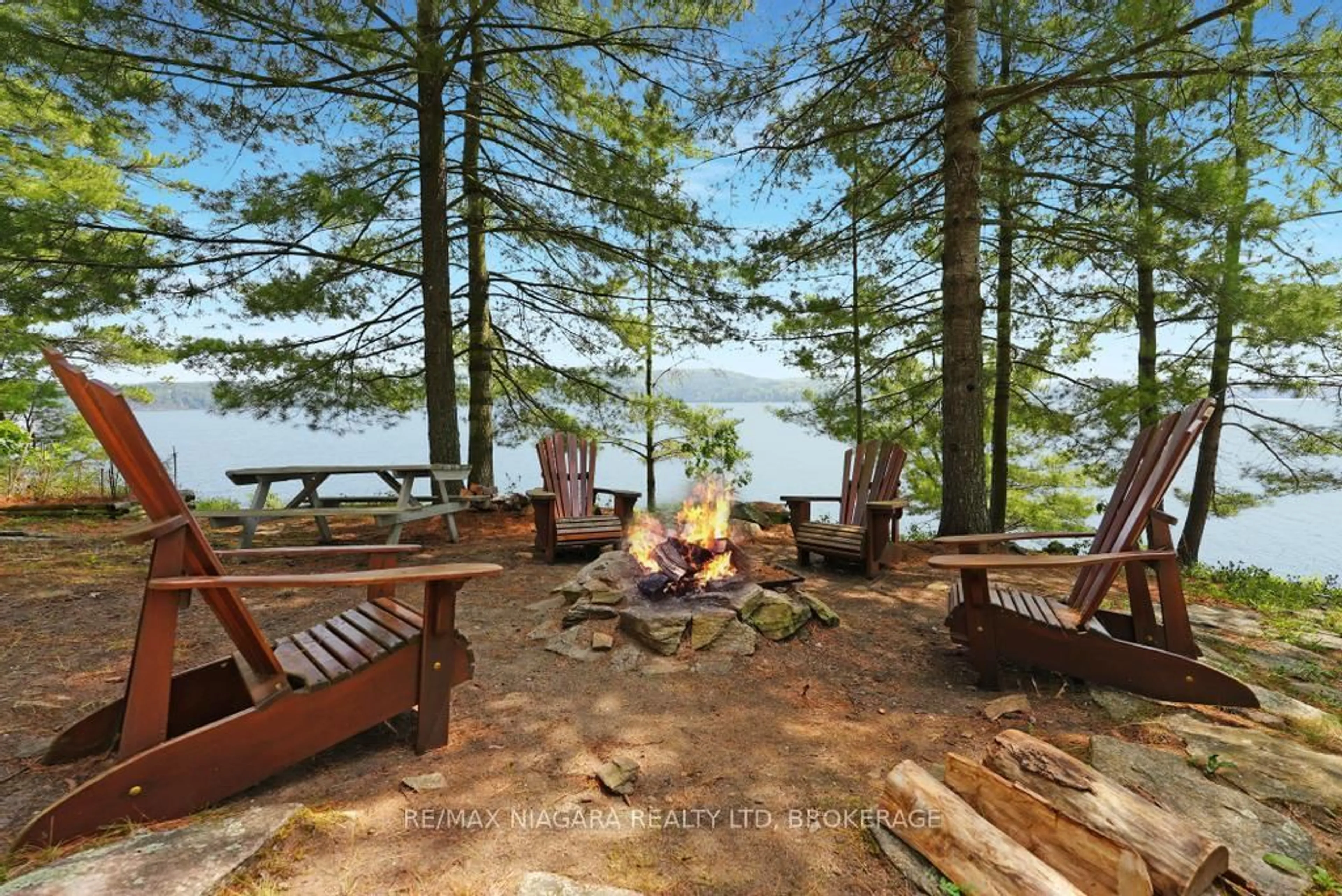 Patio, water/lake/river/ocean view for 1009 Mercedes Dr, Minden Hills Ontario K0M 2K0