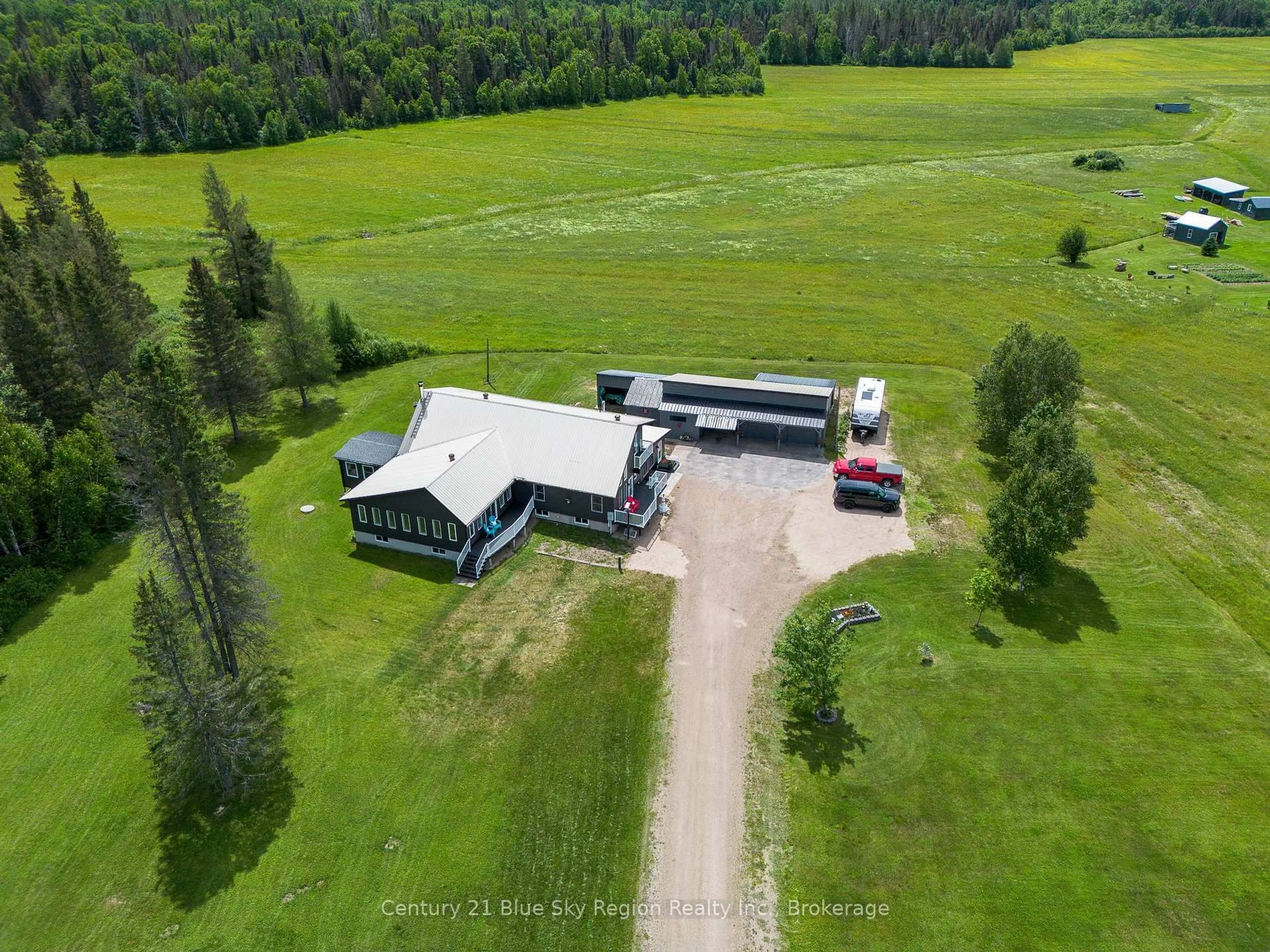 A pic from outside/outdoor area/front of a property/back of a property/a pic from drone, building for 78 Papineau Rd, Mattawa Ontario P0H 1V0