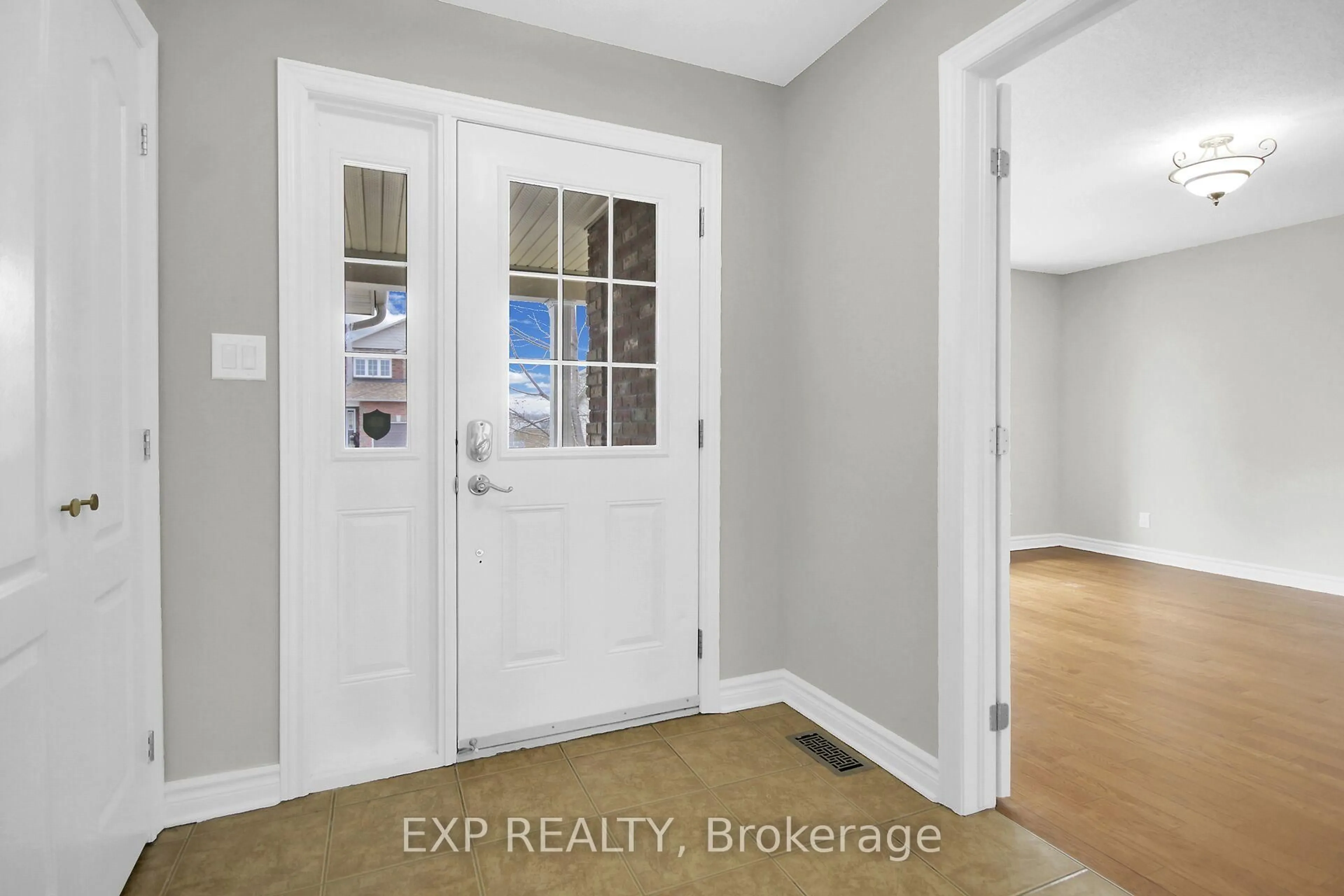 Indoor entryway for 84 Comba Dr, Carleton Place Ontario K7C 4W2