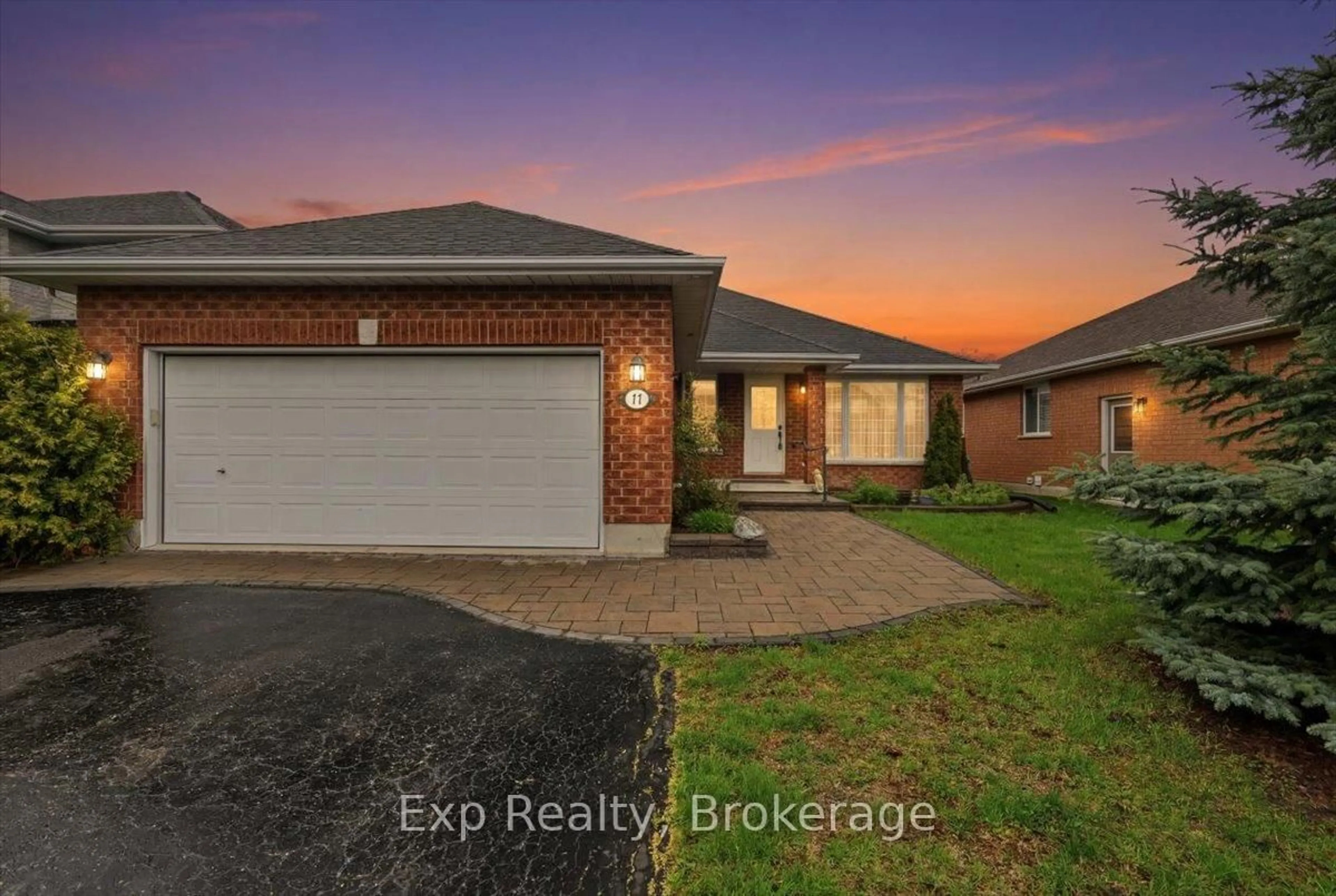 A pic from outside/outdoor area/front of a property/back of a property/a pic from drone, street for 17 Spruce Gdns, Belleville Ontario K8N 5W3