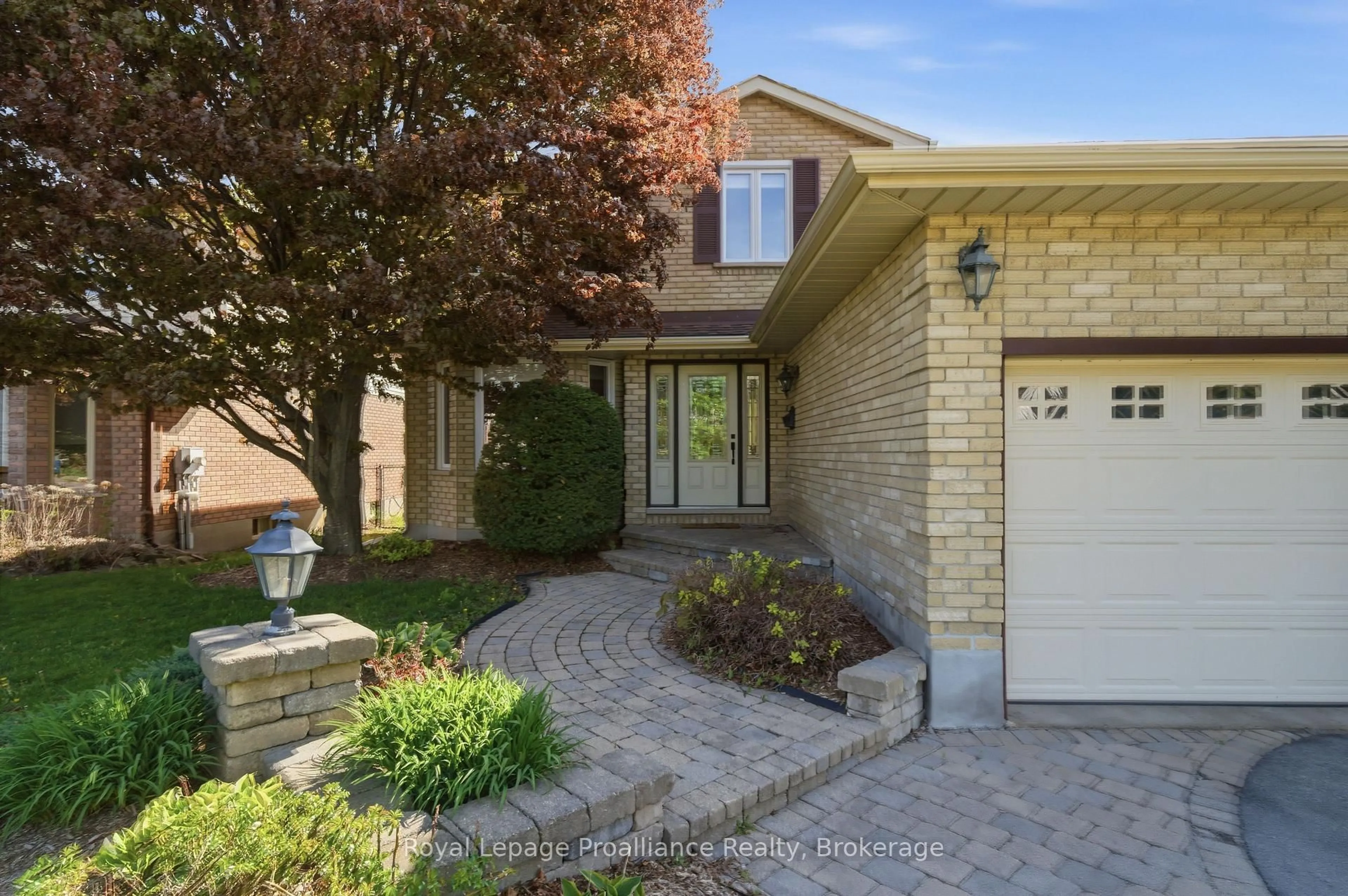 Home with brick exterior material, street for 37 Dungannon Dr, Belleville Ontario K8P 5E7