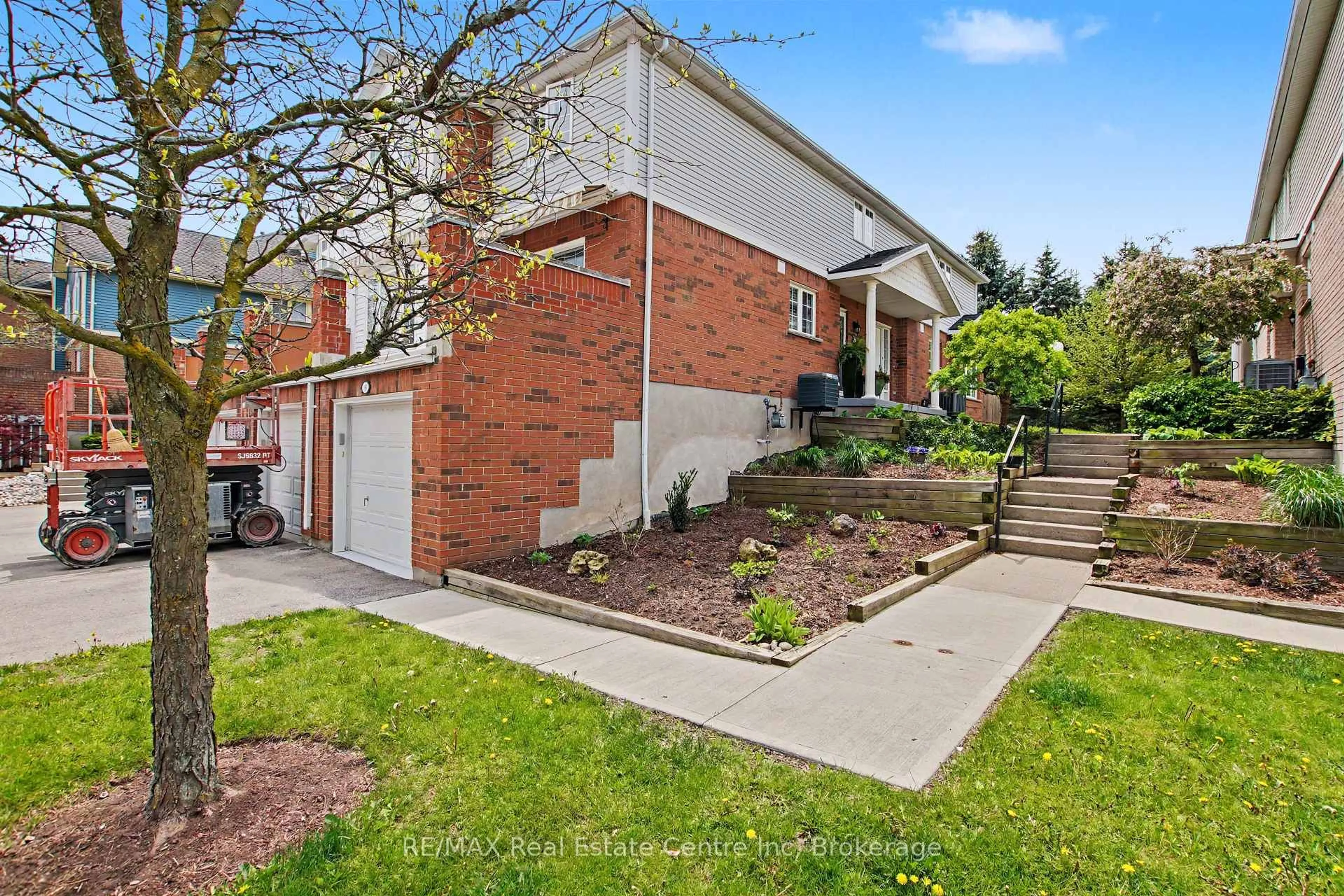 Home with brick exterior material, street for 941 Gordon St #48, Guelph Ontario N1G 4R9