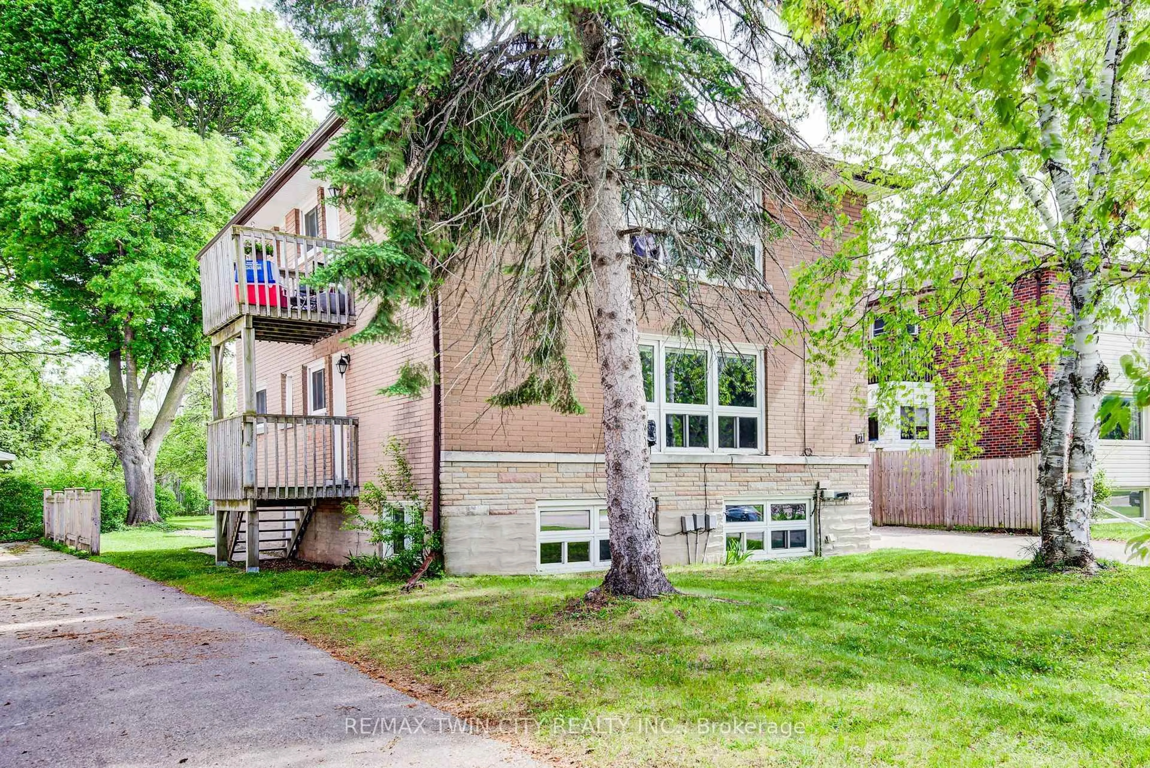 Home with brick exterior material, street for 71 Brandon Ave, Kitchener Ontario N2M 2J2