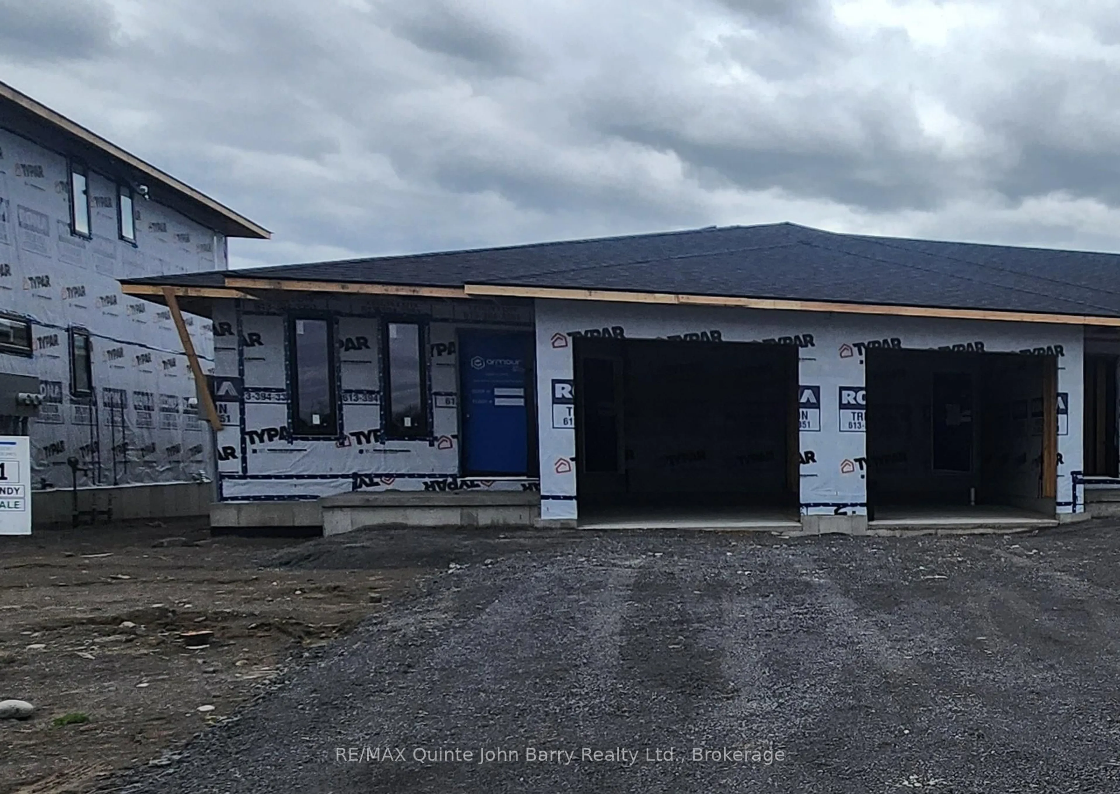 Indoor garage for 53 Parkland Circ #Lot 51, Quinte West Ontario K8V 0R3