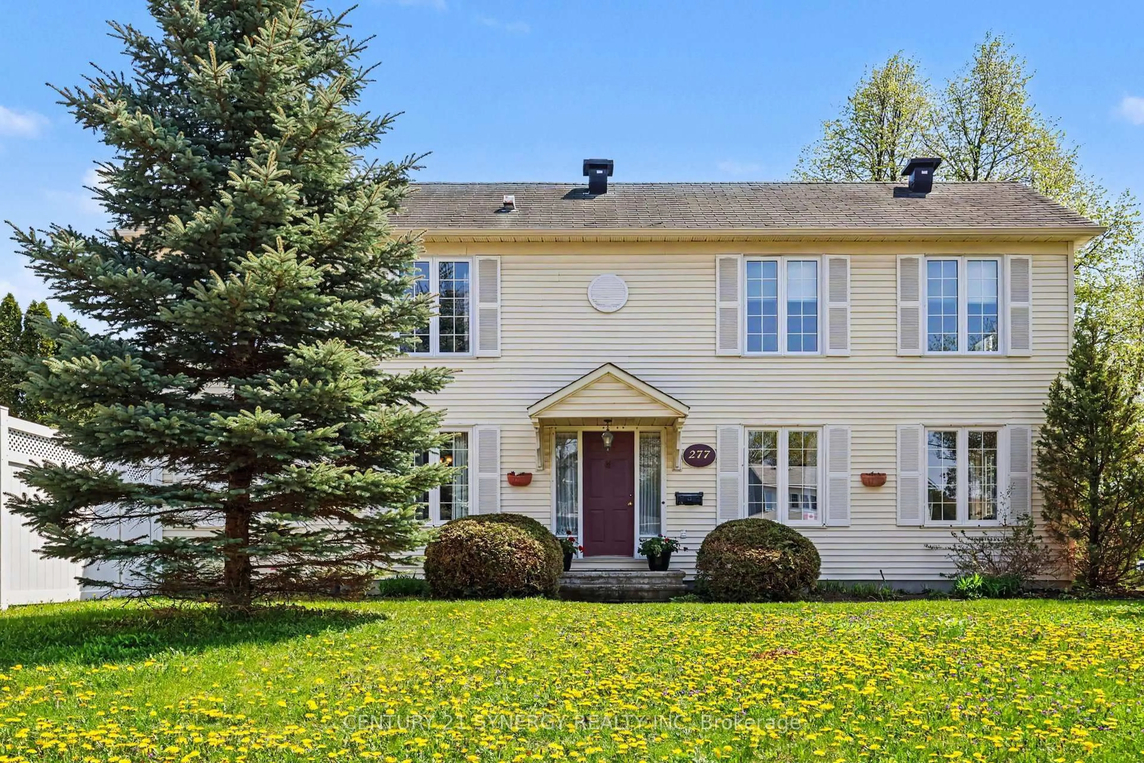 Home with vinyl exterior material, street for 277 MCEACHERN Cres, Orleans Ontario K2E 3K7