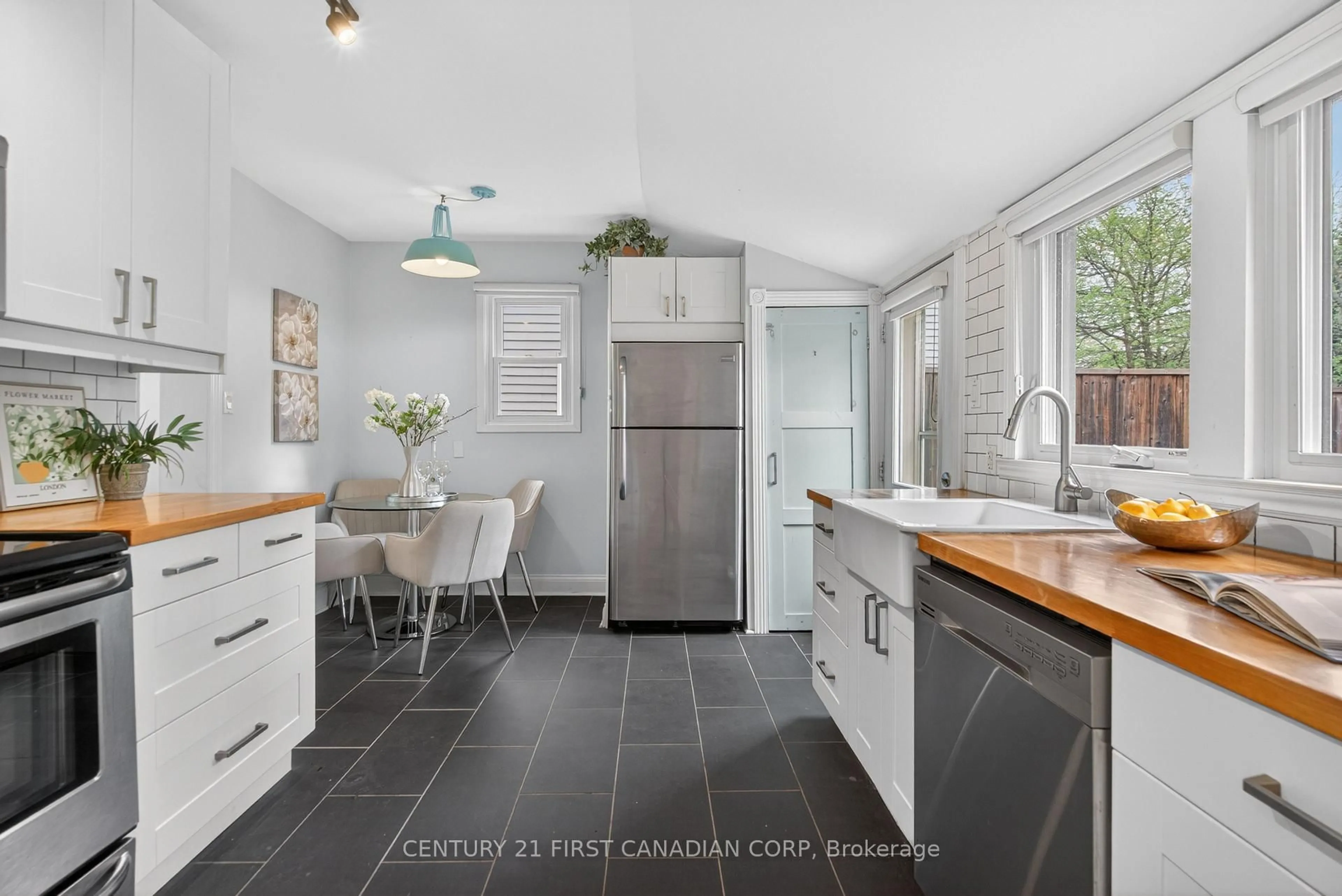 Open concept kitchen, ceramic/tile floor for 95 ASKIN St, London South Ontario N6C 1E7