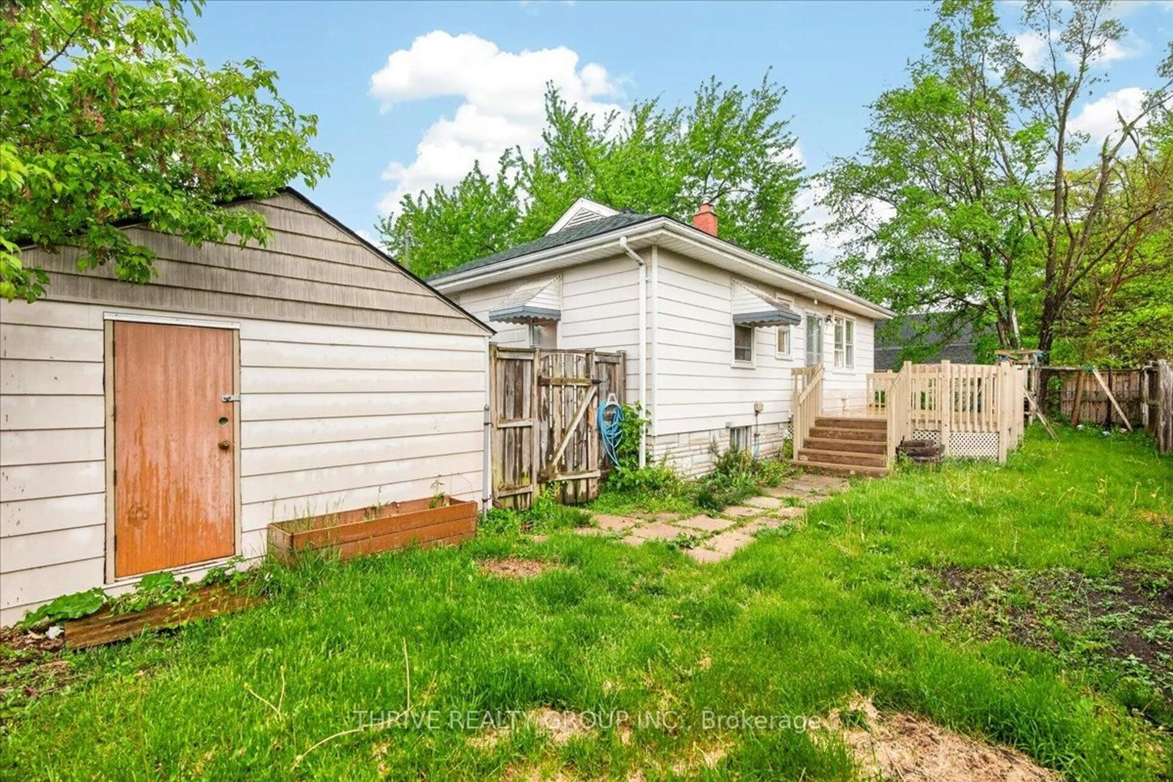 Shed for 172 Gammage St, London East Ontario N5Y 2B3