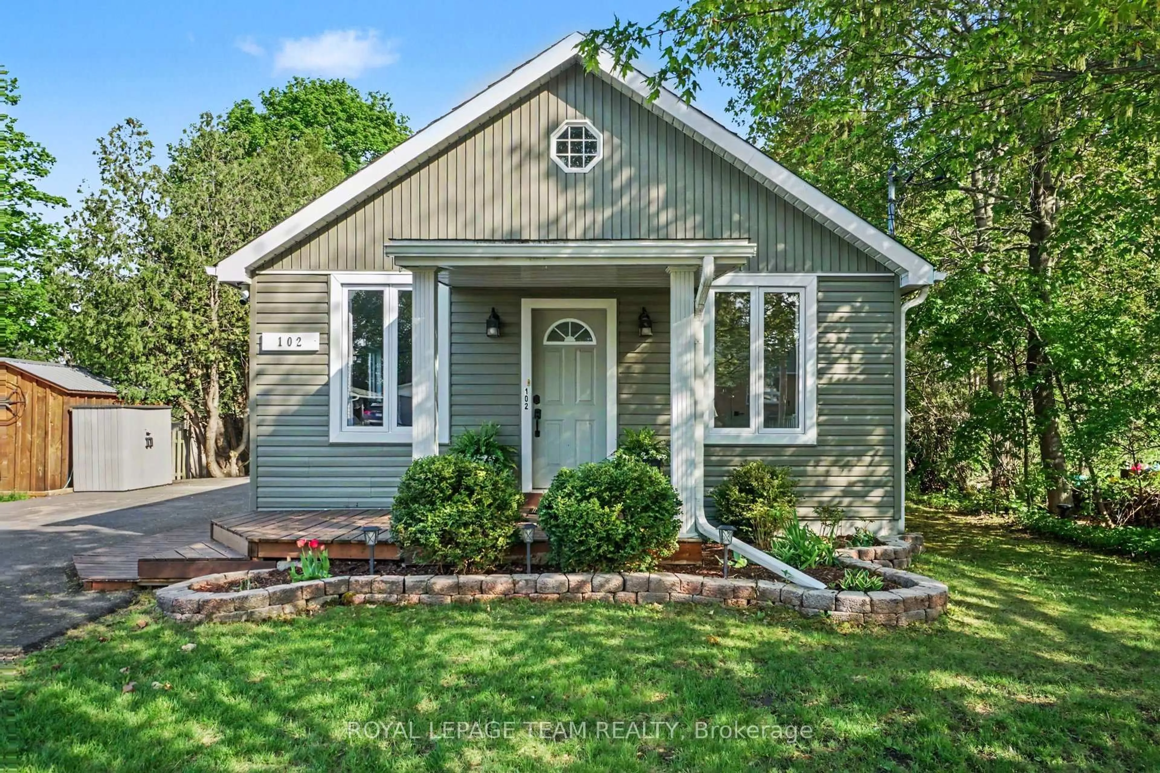 Home with vinyl exterior material, street for 102 Strachan St, Richmond Ontario K0A 2Z0