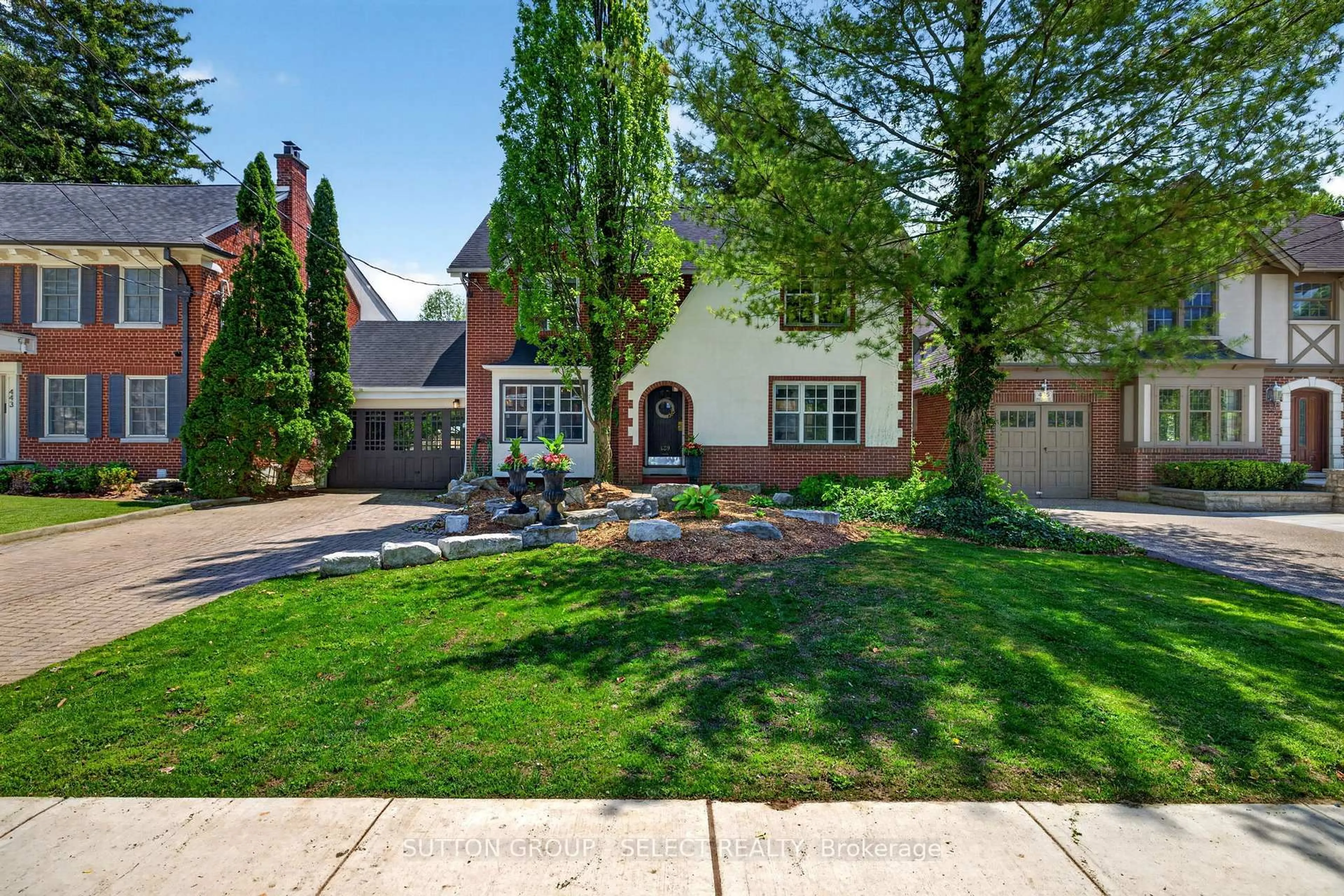 Home with brick exterior material, street for 439 Regent St, London East Ontario N5Y 4H1