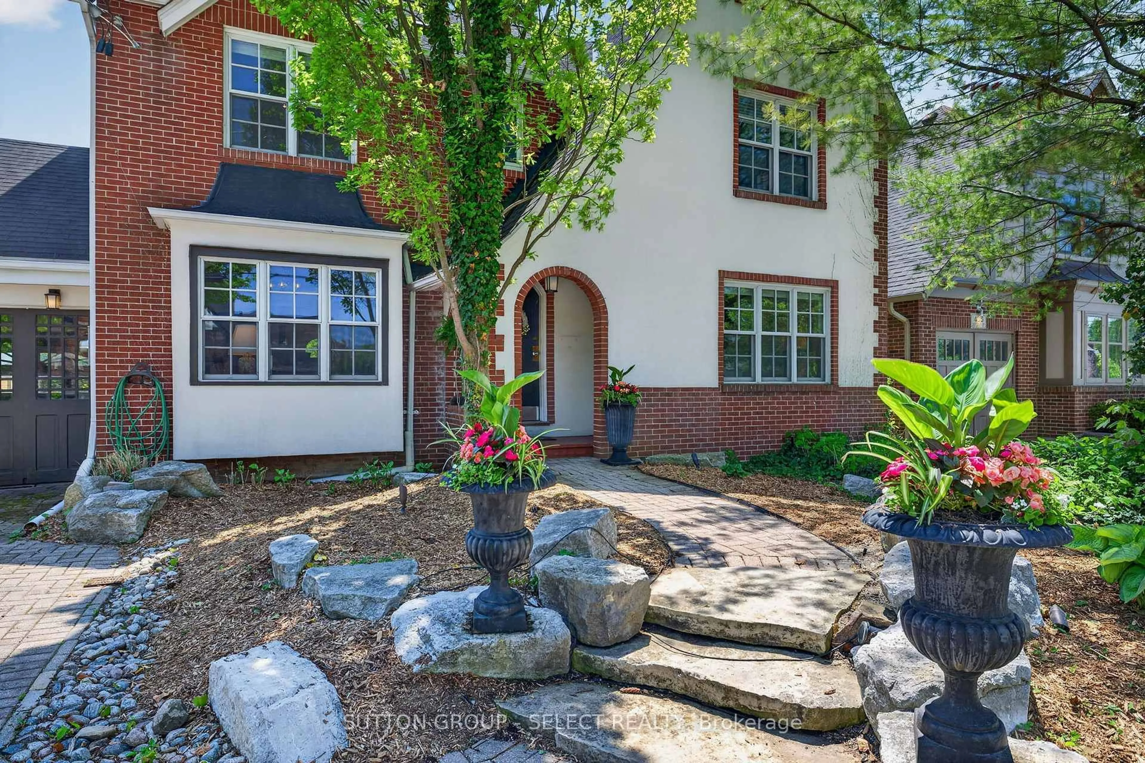 Home with brick exterior material, street for 439 Regent St, London East Ontario N5Y 4H1