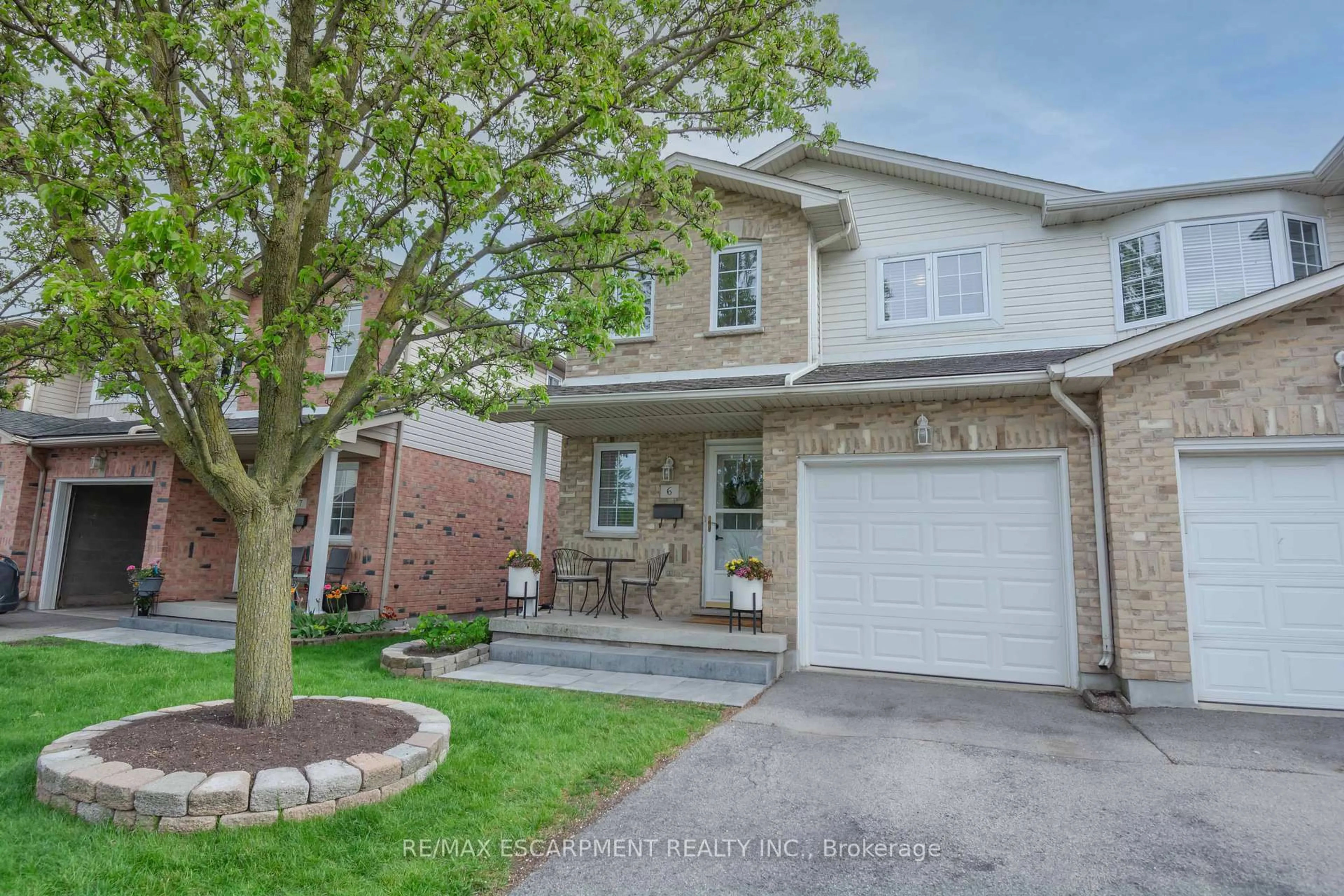 Home with brick exterior material, street for 485 Green Rd #6, Hamilton Ontario L8E 6A7