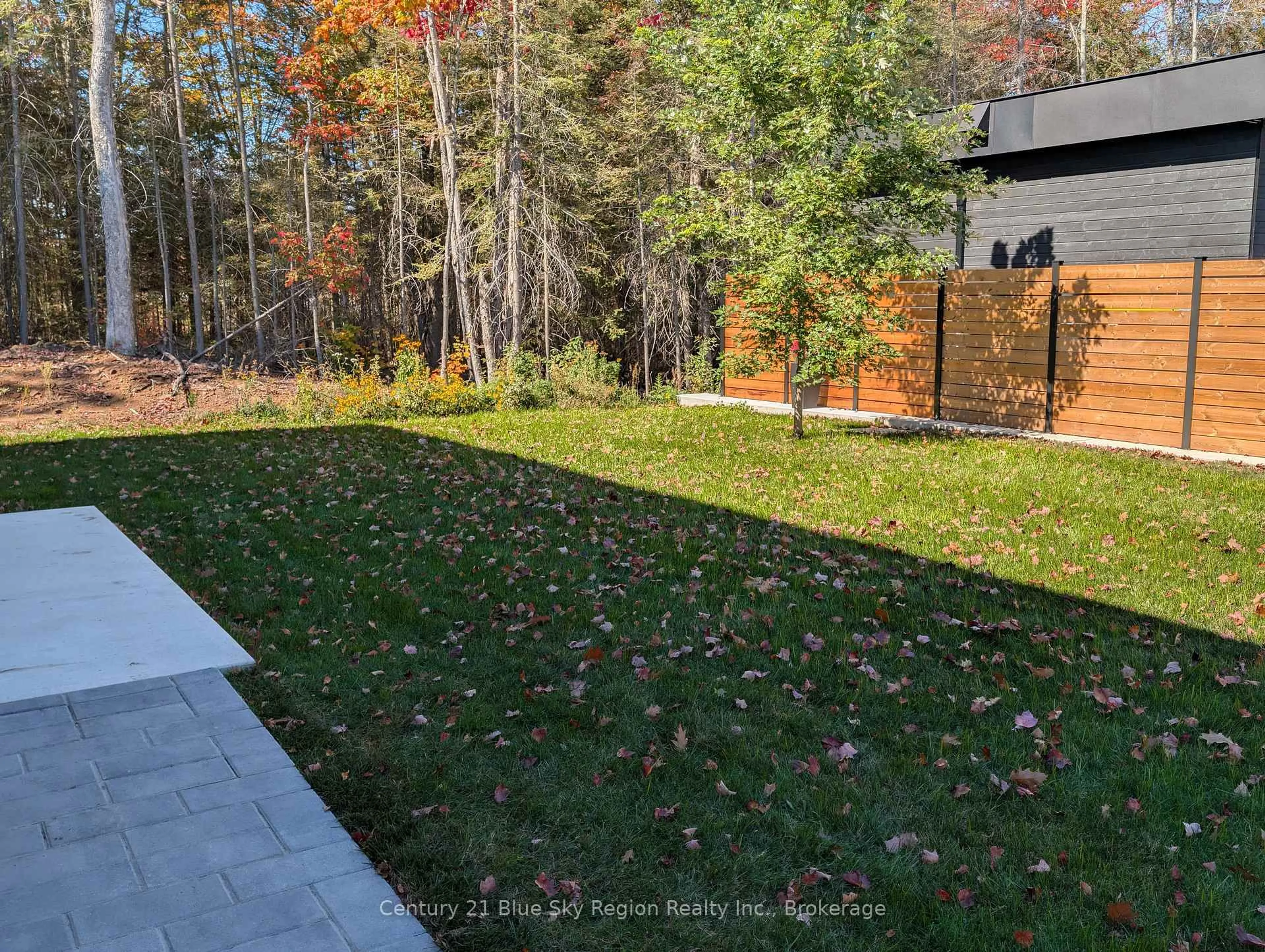 A pic from outside/outdoor area/front of a property/back of a property/a pic from drone, forest/trees view for 160 Sugarbush St, North Bay Ontario P1C 1M8
