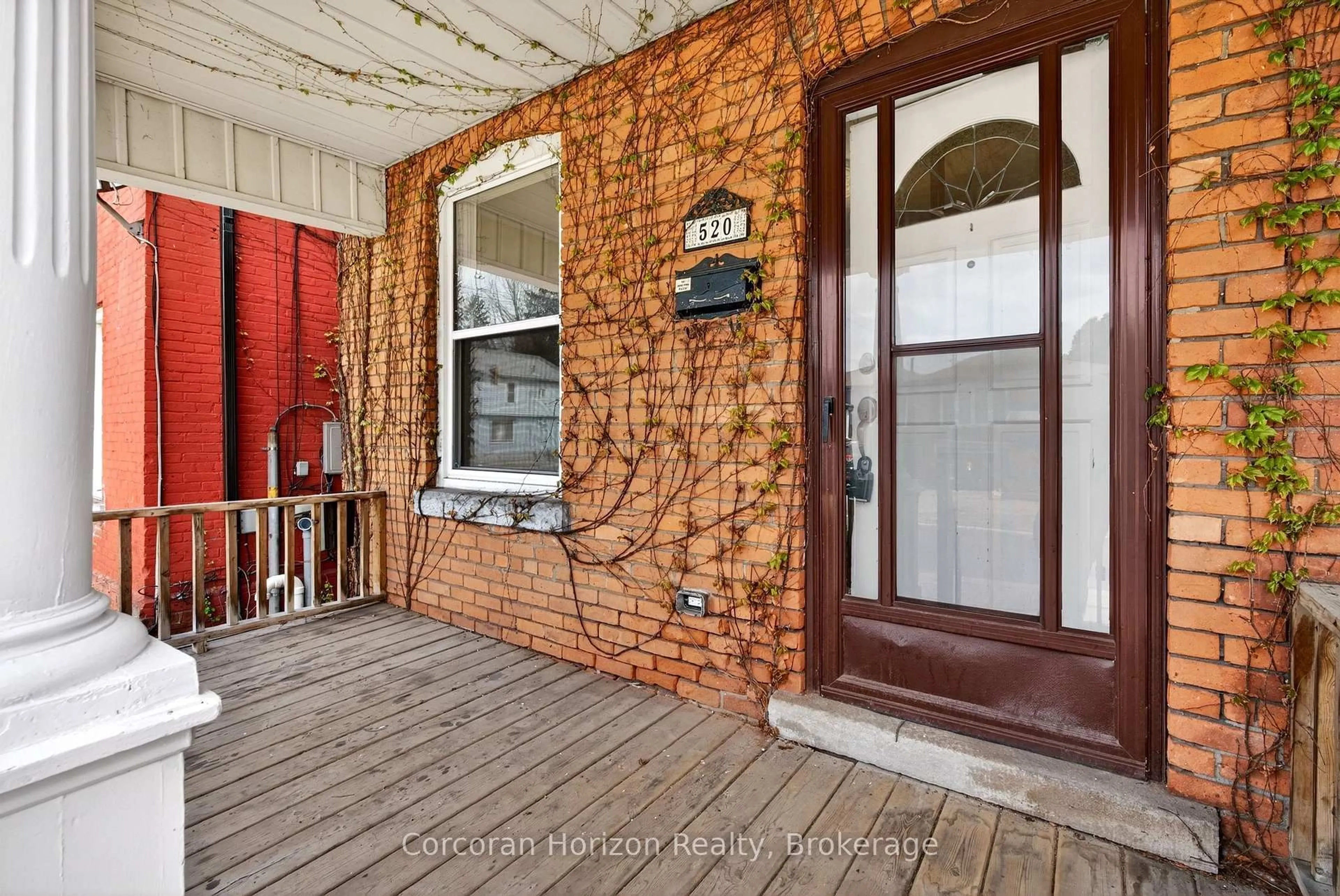 Unknown for 520 John St, Hamilton Ontario L8L 4R8