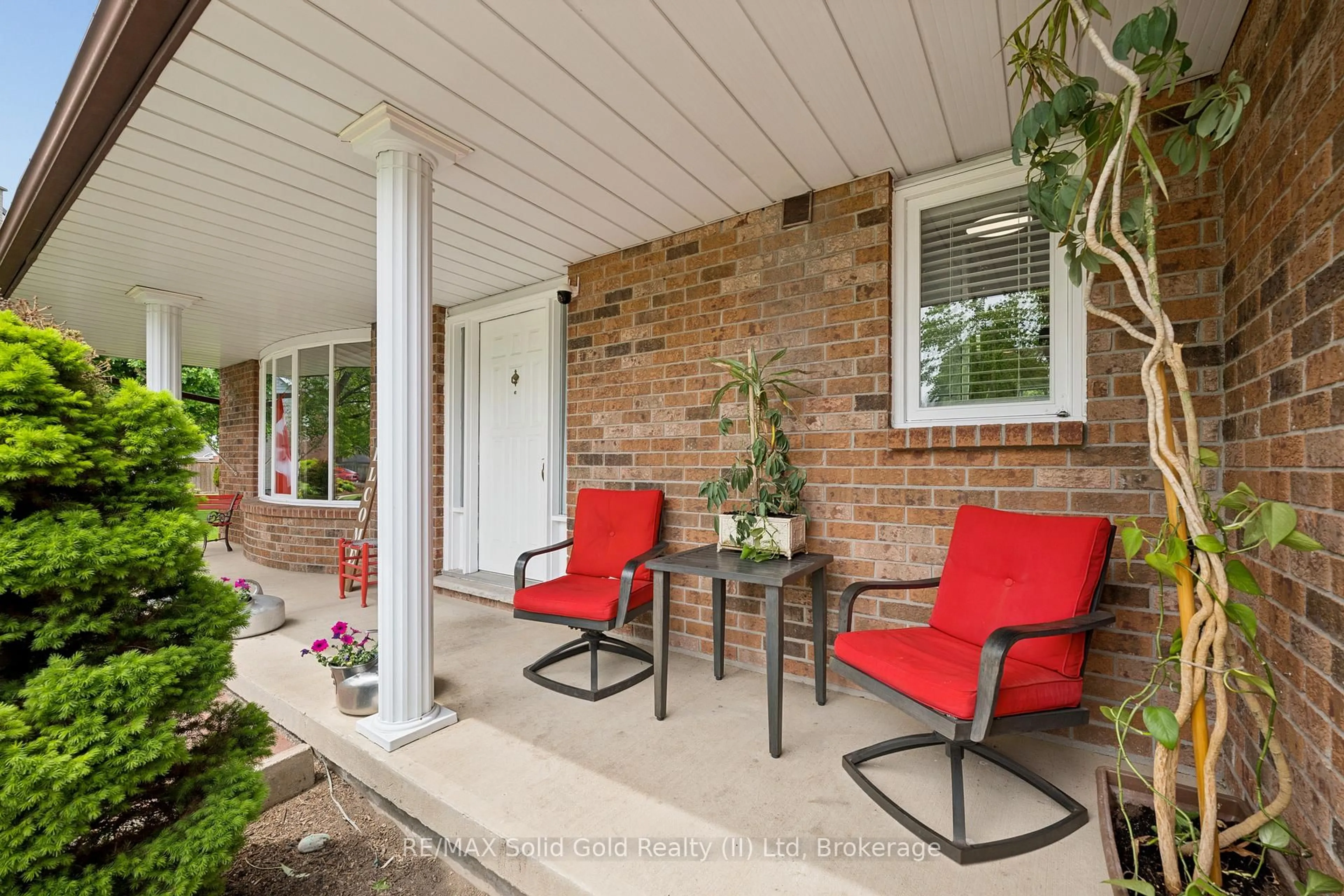 Patio, street for 53 Bock Crt, Wilmot Ontario N0B 2E0