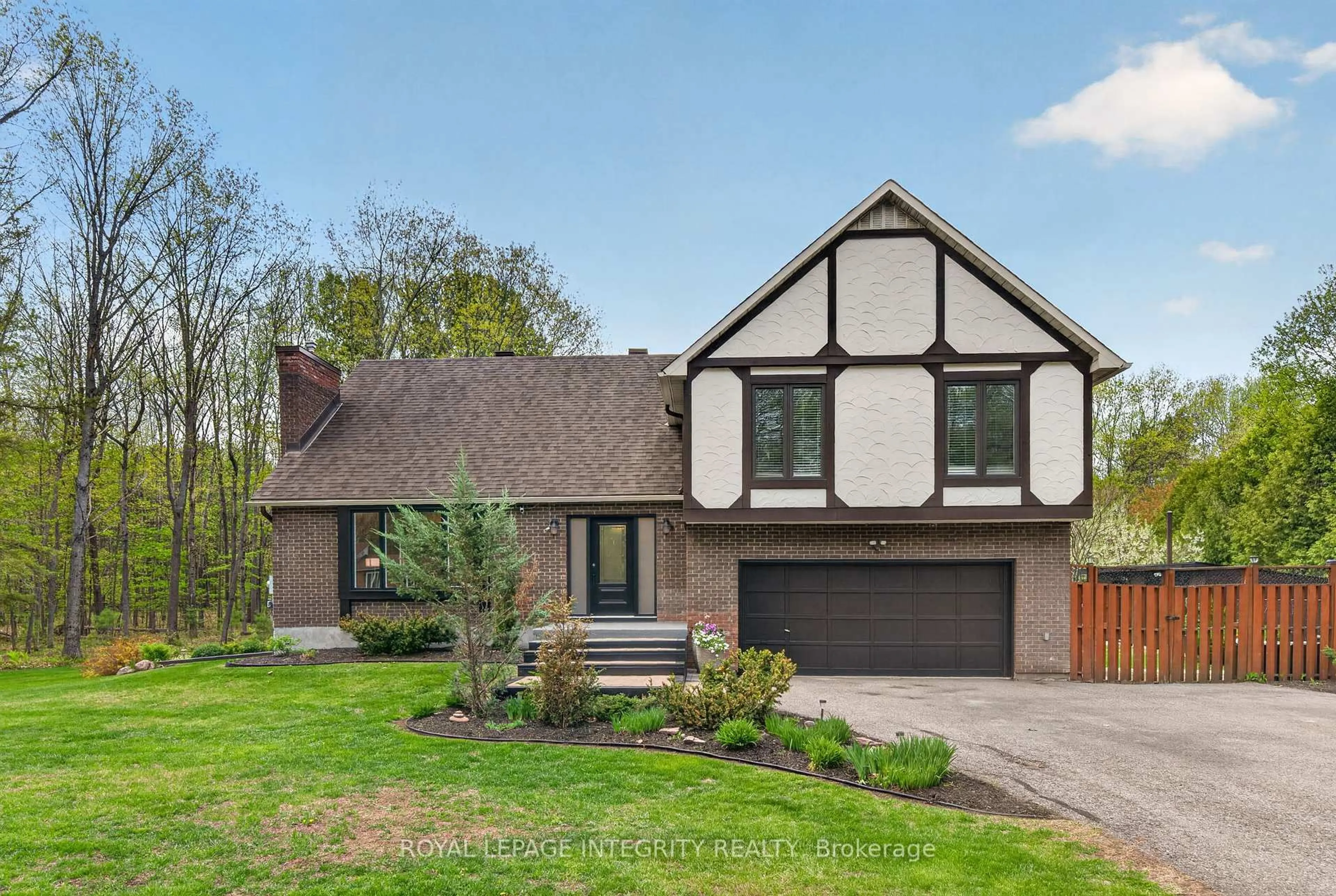 Home with brick exterior material, street for 285 Fireside Dr, Ottawa Ontario K0A 3M0