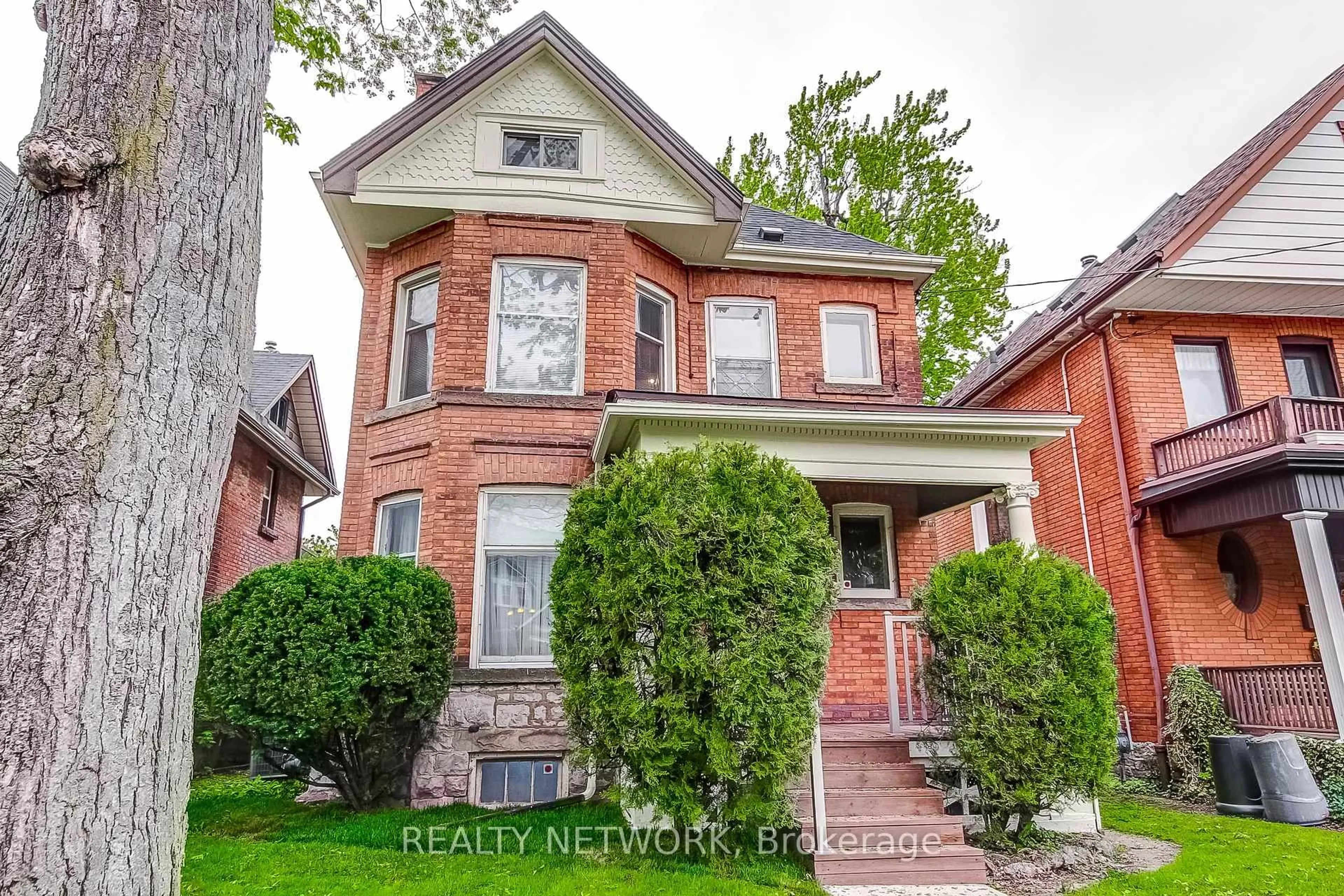 Home with brick exterior material, street for 18 Fairleigh Cres, Hamilton Ontario L8M 2K9