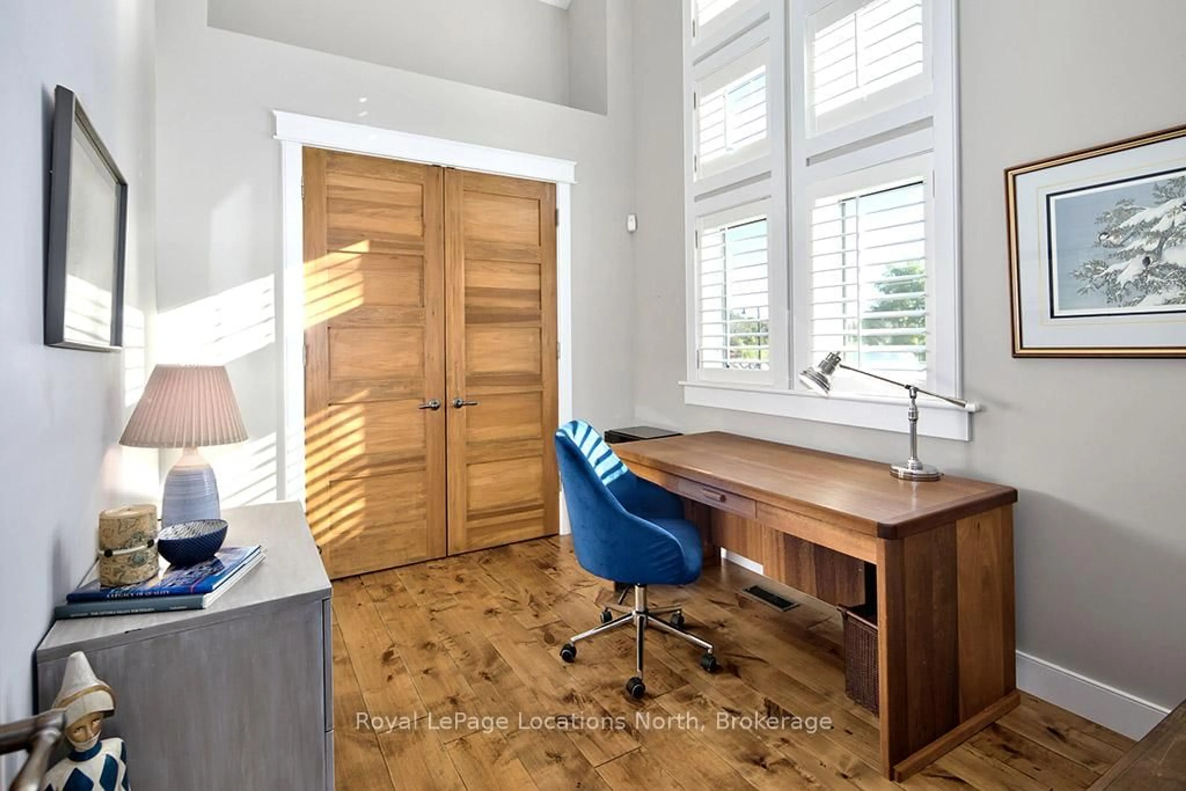 Indoor entryway for 174 High Bluff Lane, Blue Mountains Ontario N0H 2P0