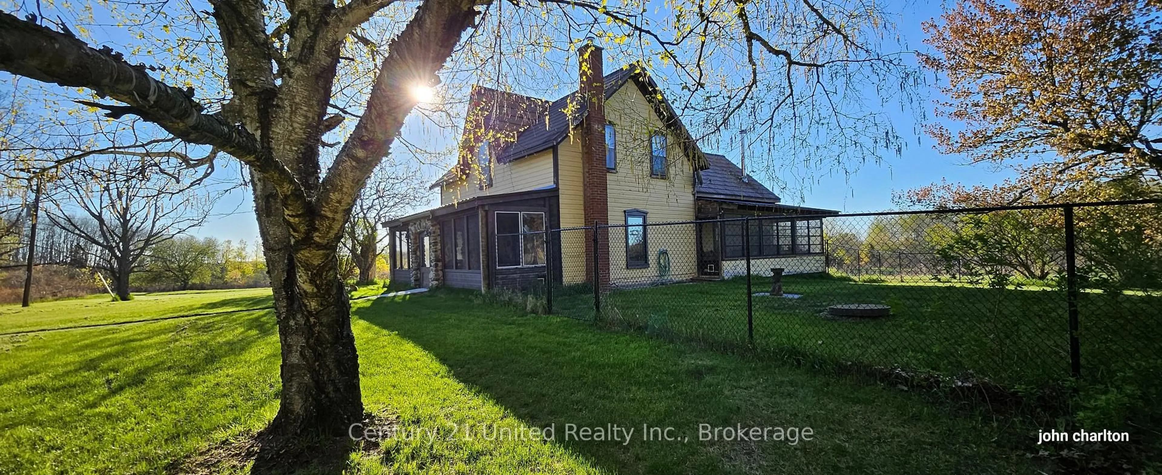 A pic from outside/outdoor area/front of a property/back of a property/a pic from drone, building for 327 Concession Rd 6, Trent Hills Ontario K0K 3K0