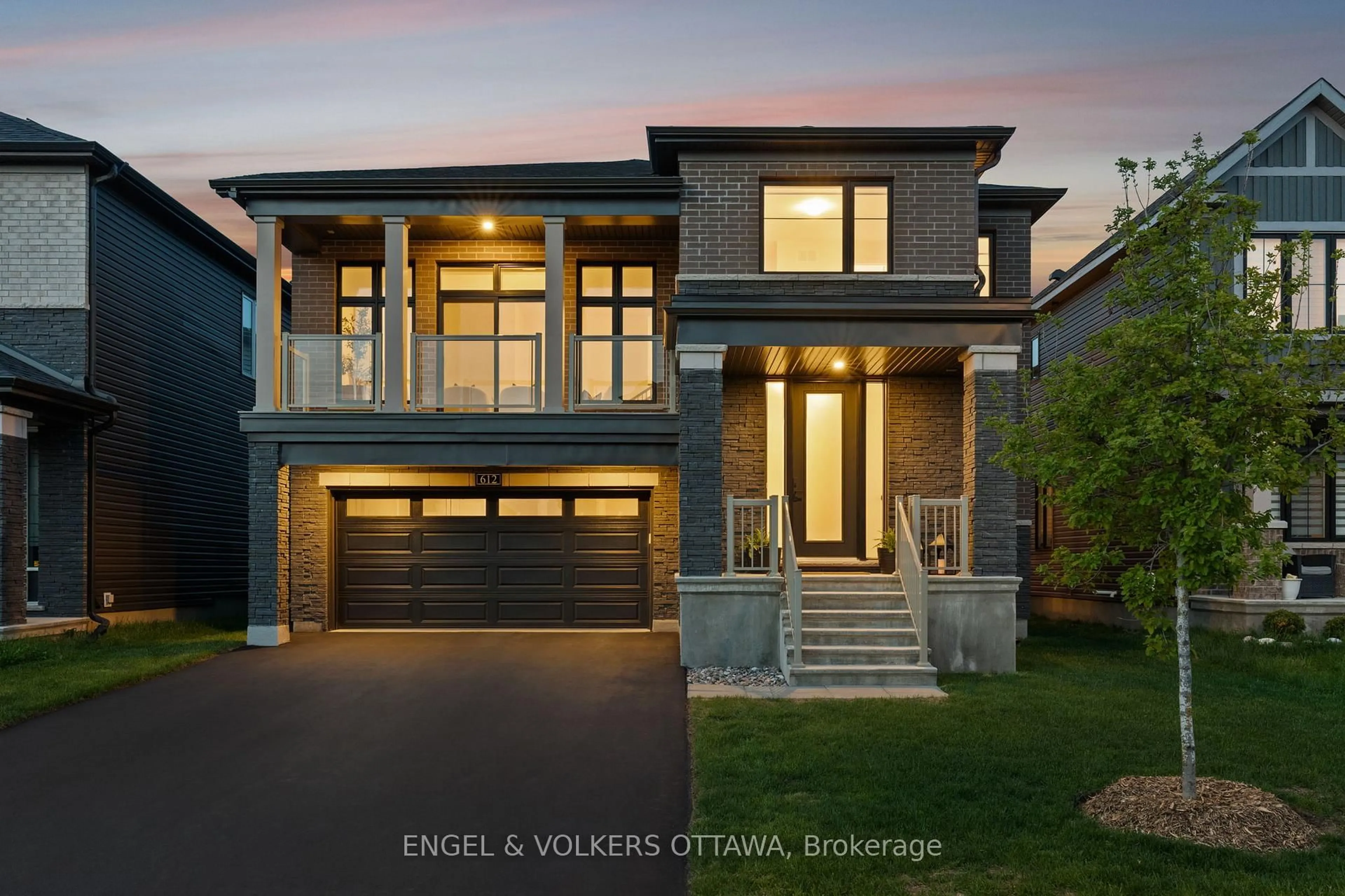Home with brick exterior material, street for 612 Ribbon St, Manotick Ontario K4M 0M8