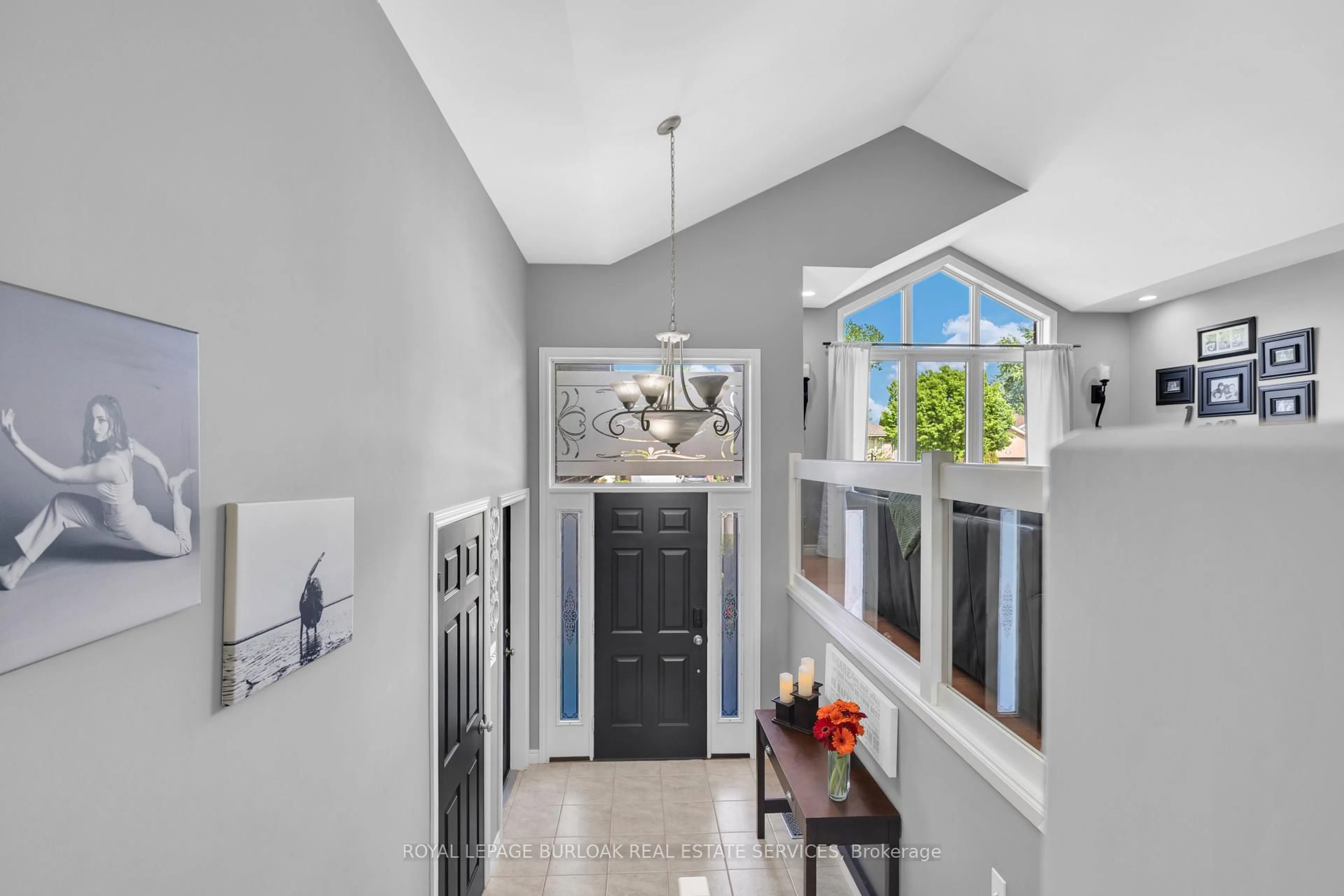 Indoor entryway for 2227 St Clair Ave, Windsor Ontario N9B 3W4