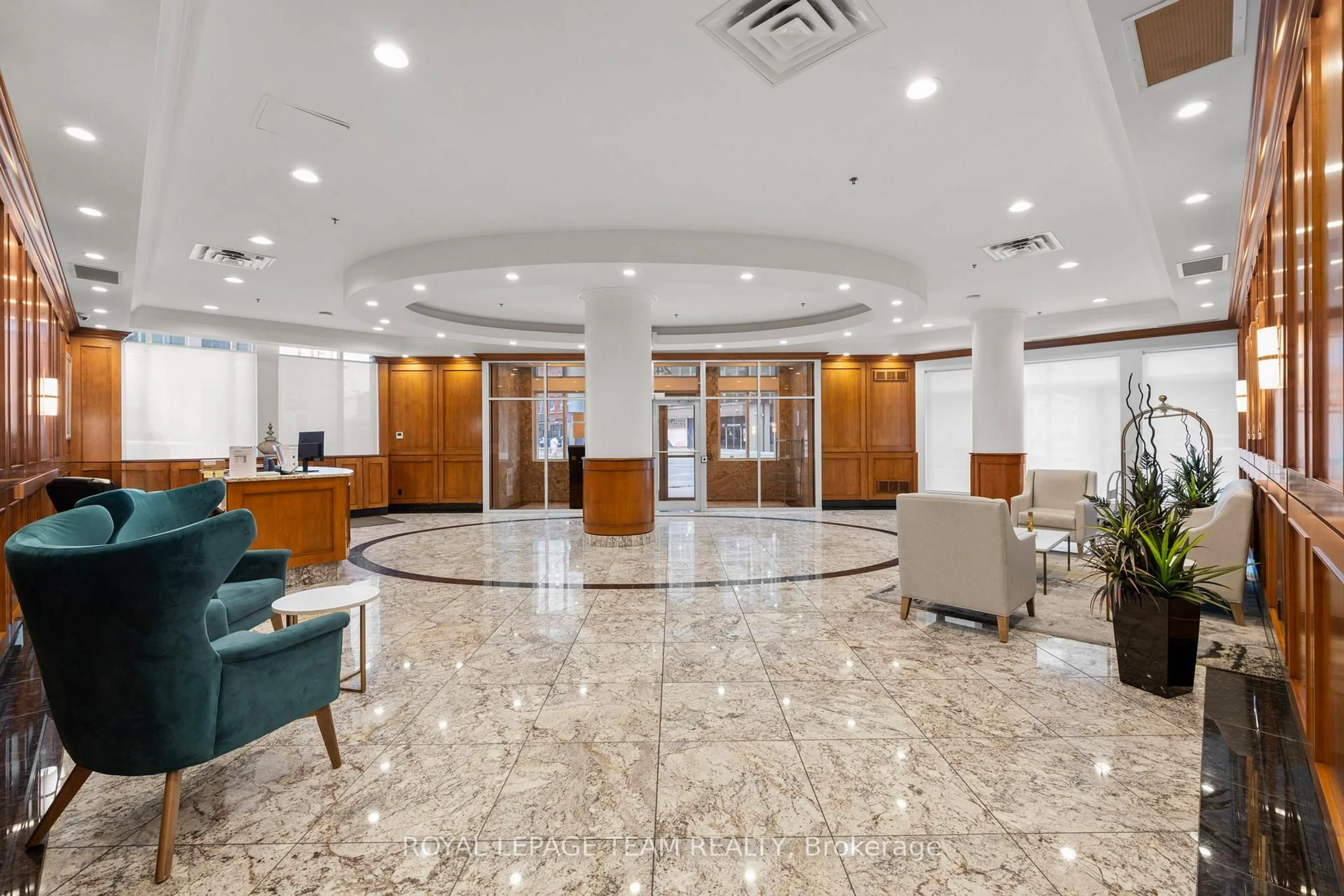 Lobby for 242 Rideau St #2406, Ottawa Ontario K1N 0B7