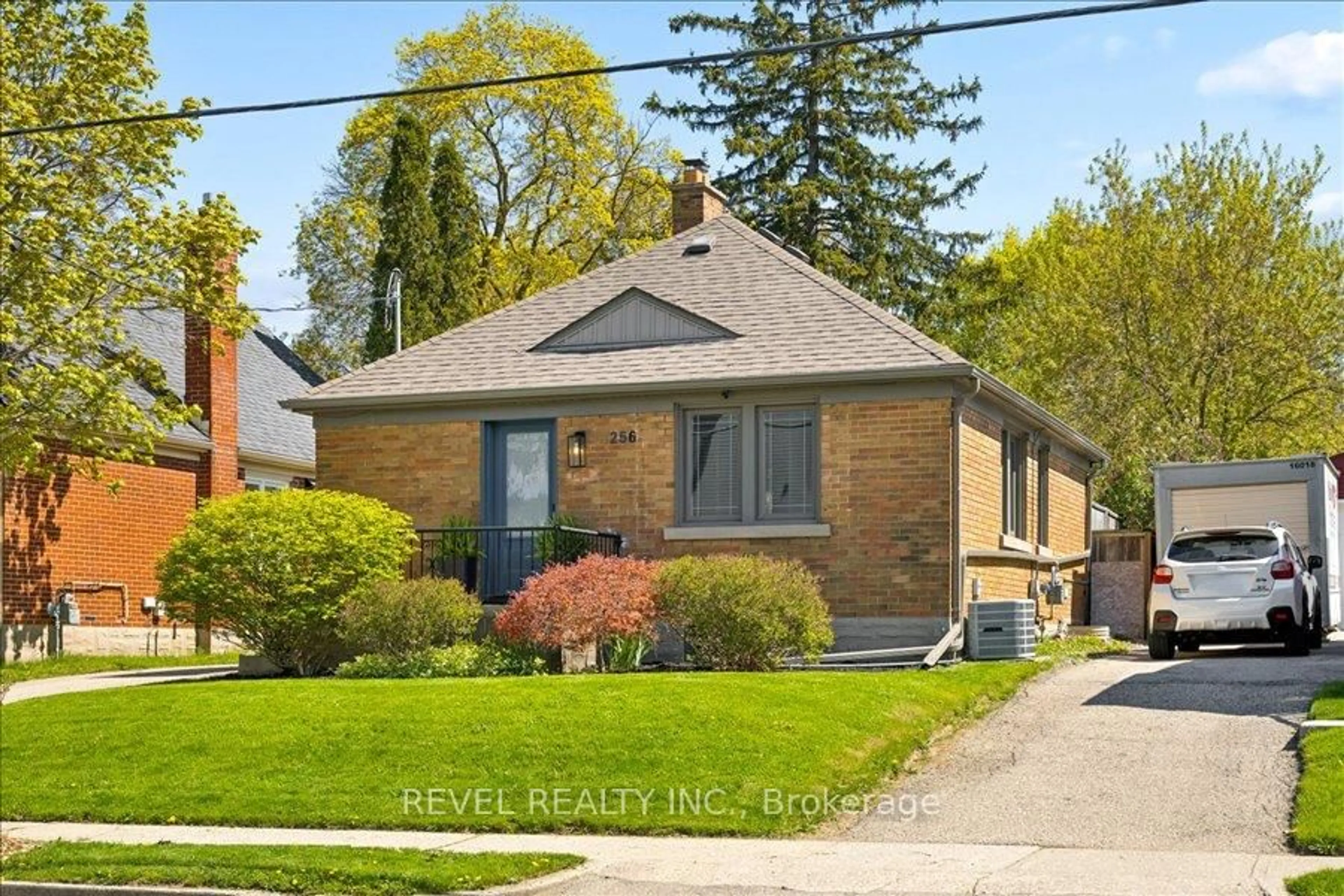 Home with brick exterior material, street for 256 Bowman St, Waterloo Ontario N2J 1W5