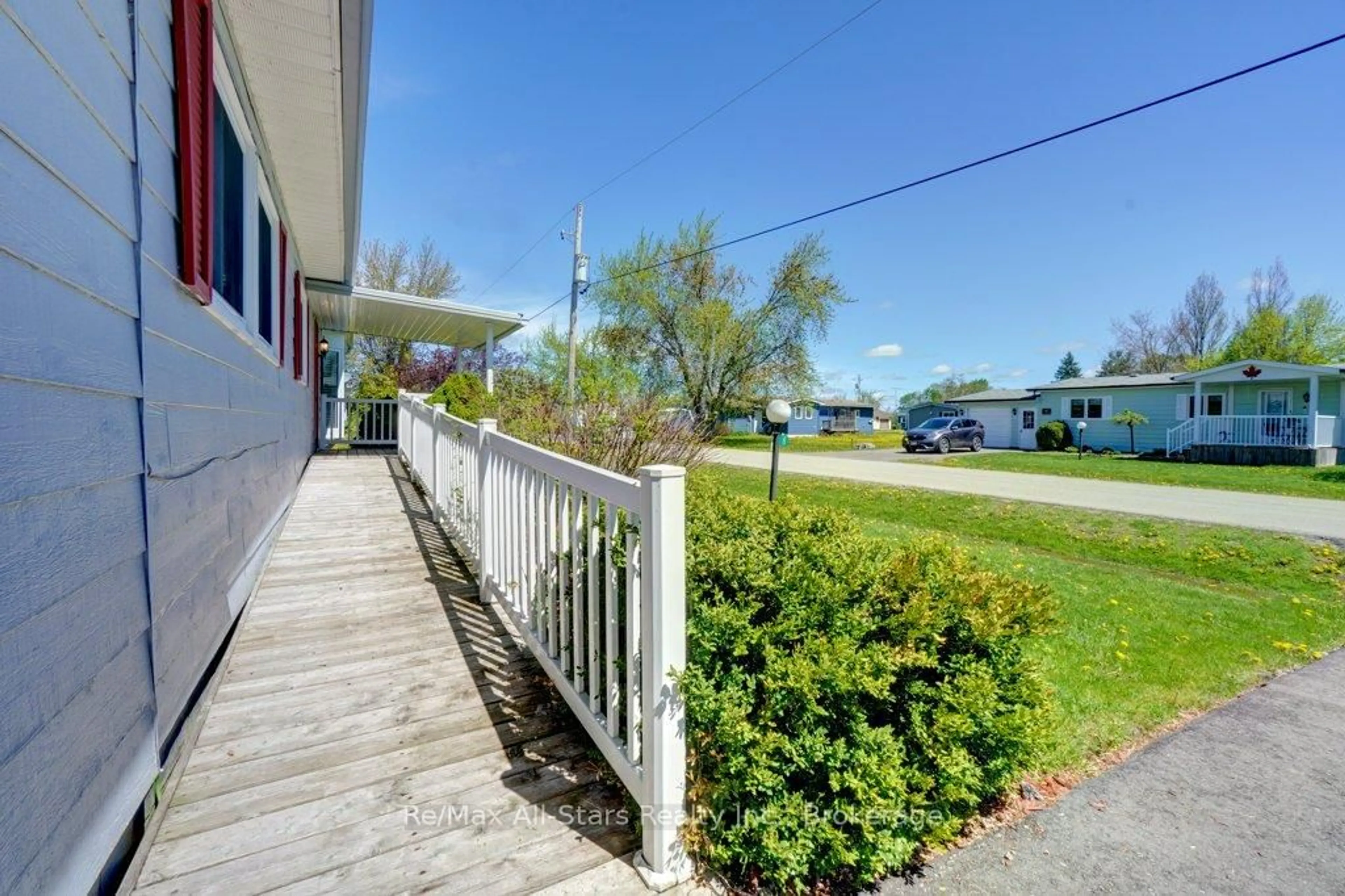 Patio, street for 6 Vista Dr, Kawartha Lakes Ontario K9V 4R1