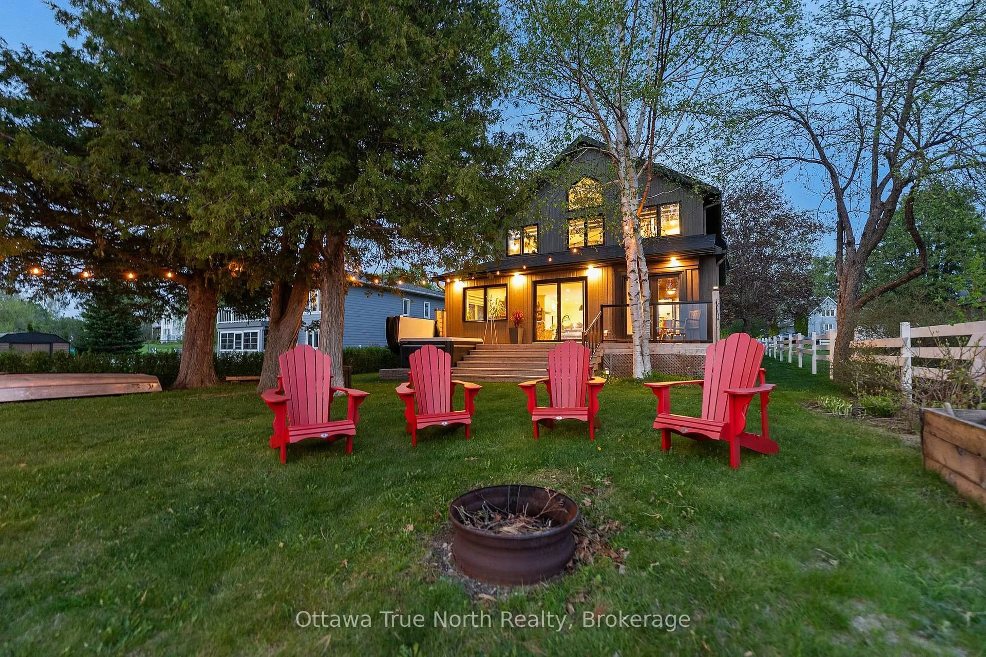 Patio, street for 1018 MacNabb Rd, Calabogie Ontario K0J 1H0