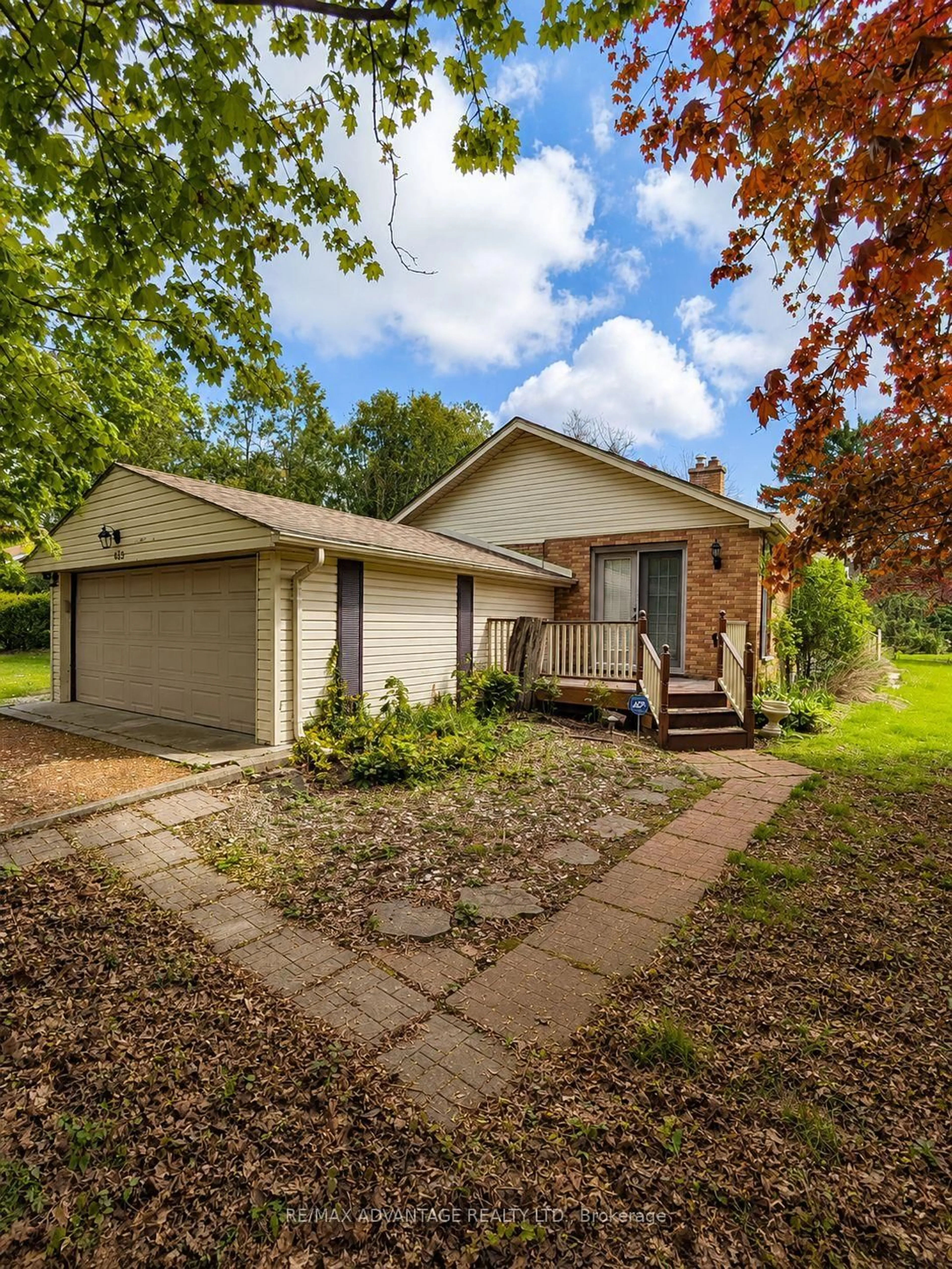 Unknown for 439 Coombs Ave, London North Ontario N6G 1J6