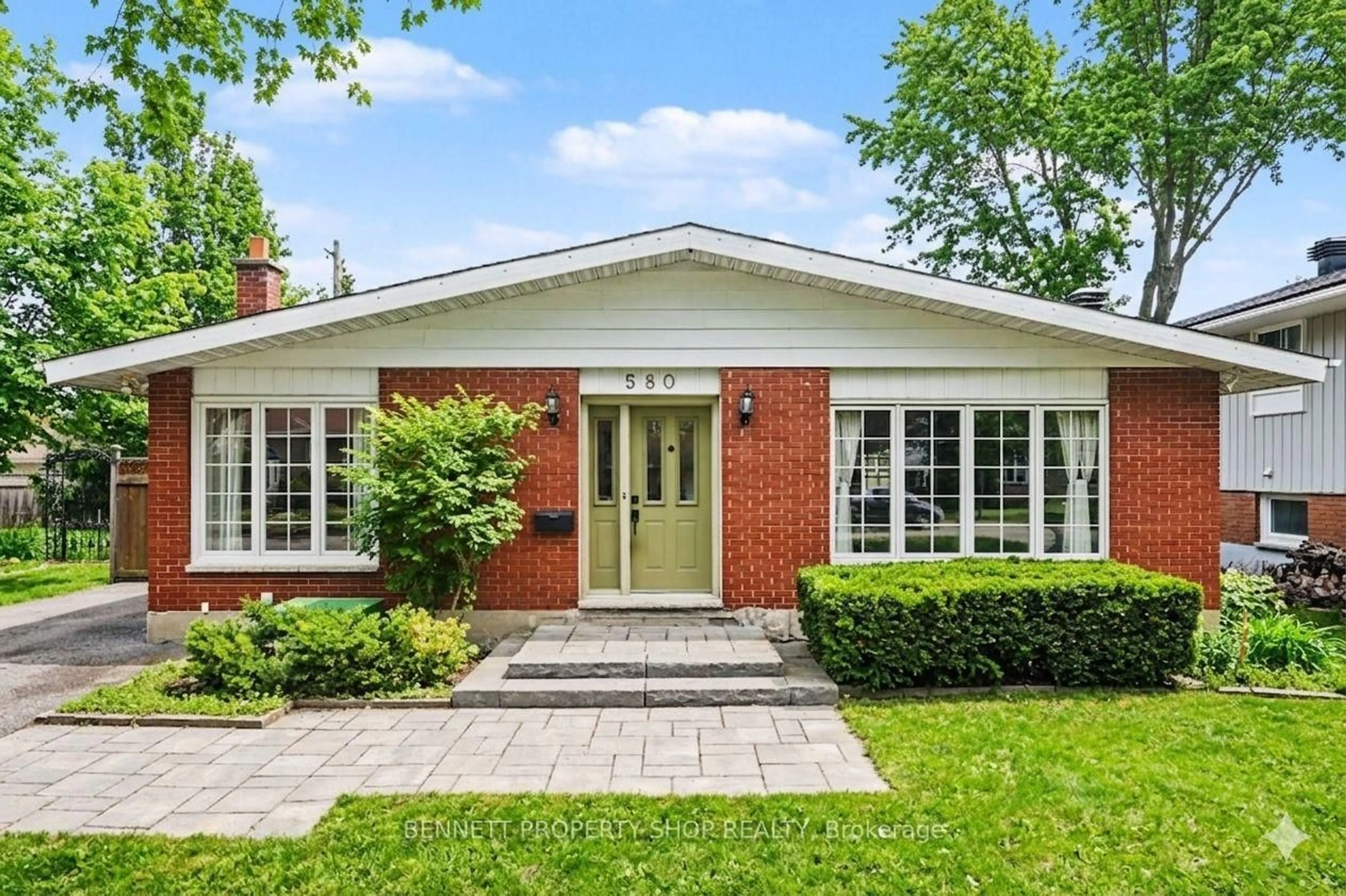 Home with brick exterior material, street for 580 Blanchard Cres, Ottawa Ontario K1V 7B8