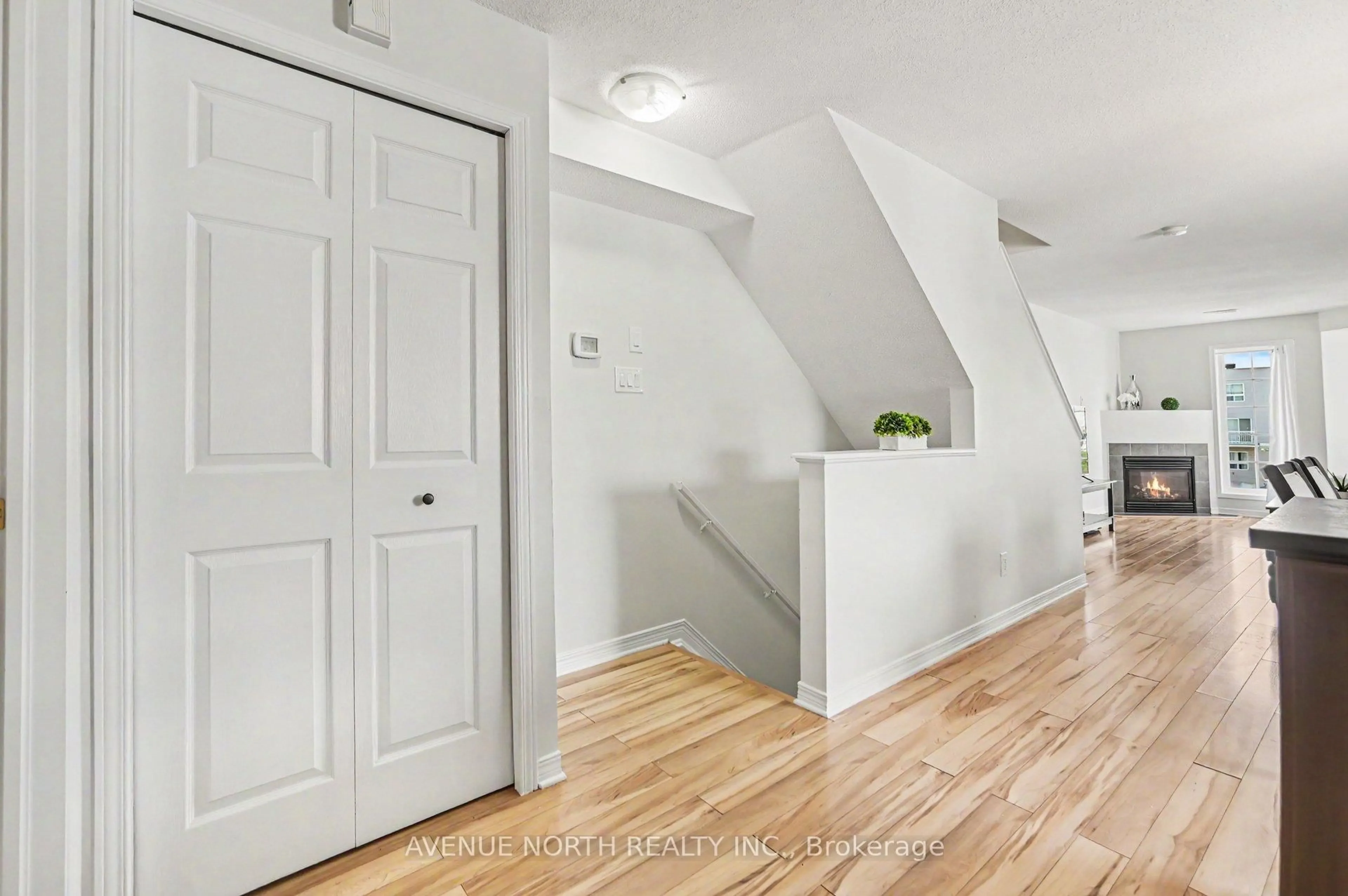 Indoor entryway for 130 Berrigan Dr #88, Ottawa Ontario K2J 0J3