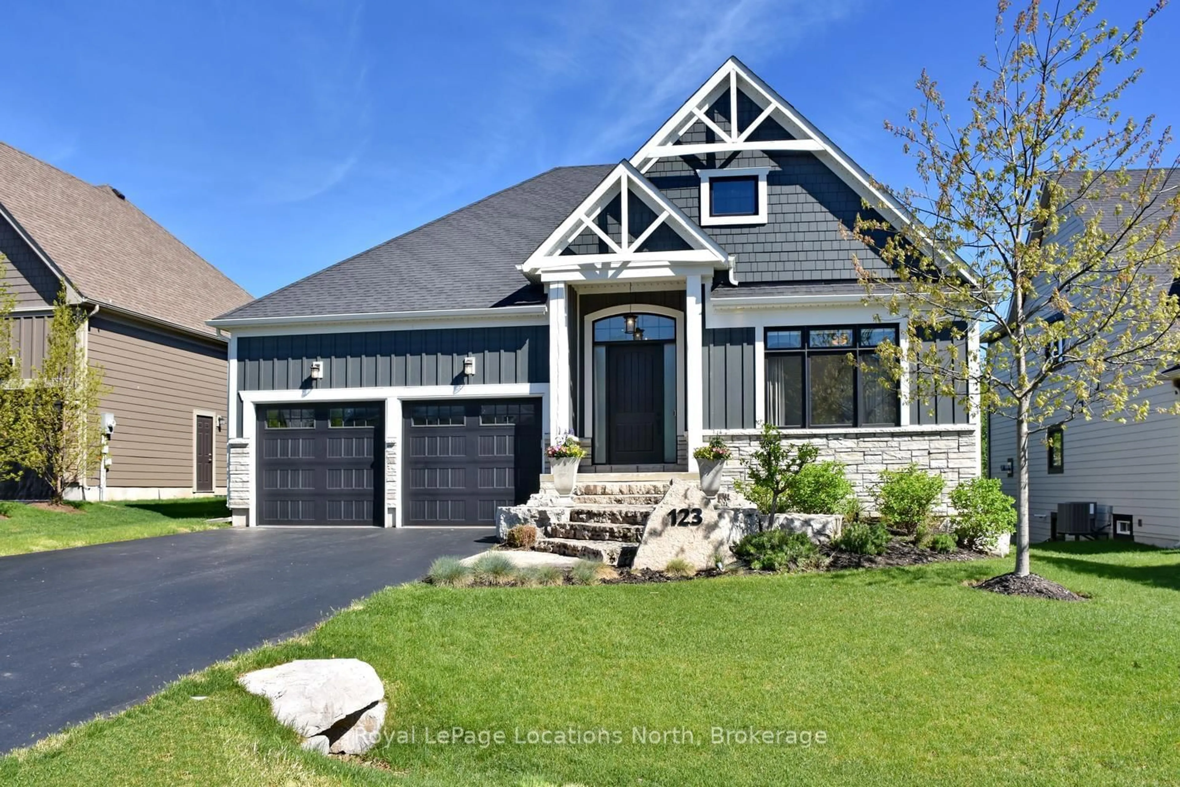 Home with brick exterior material, street for 123 Crestview Crt, Blue Mountains Ontario L9Y 0Z4
