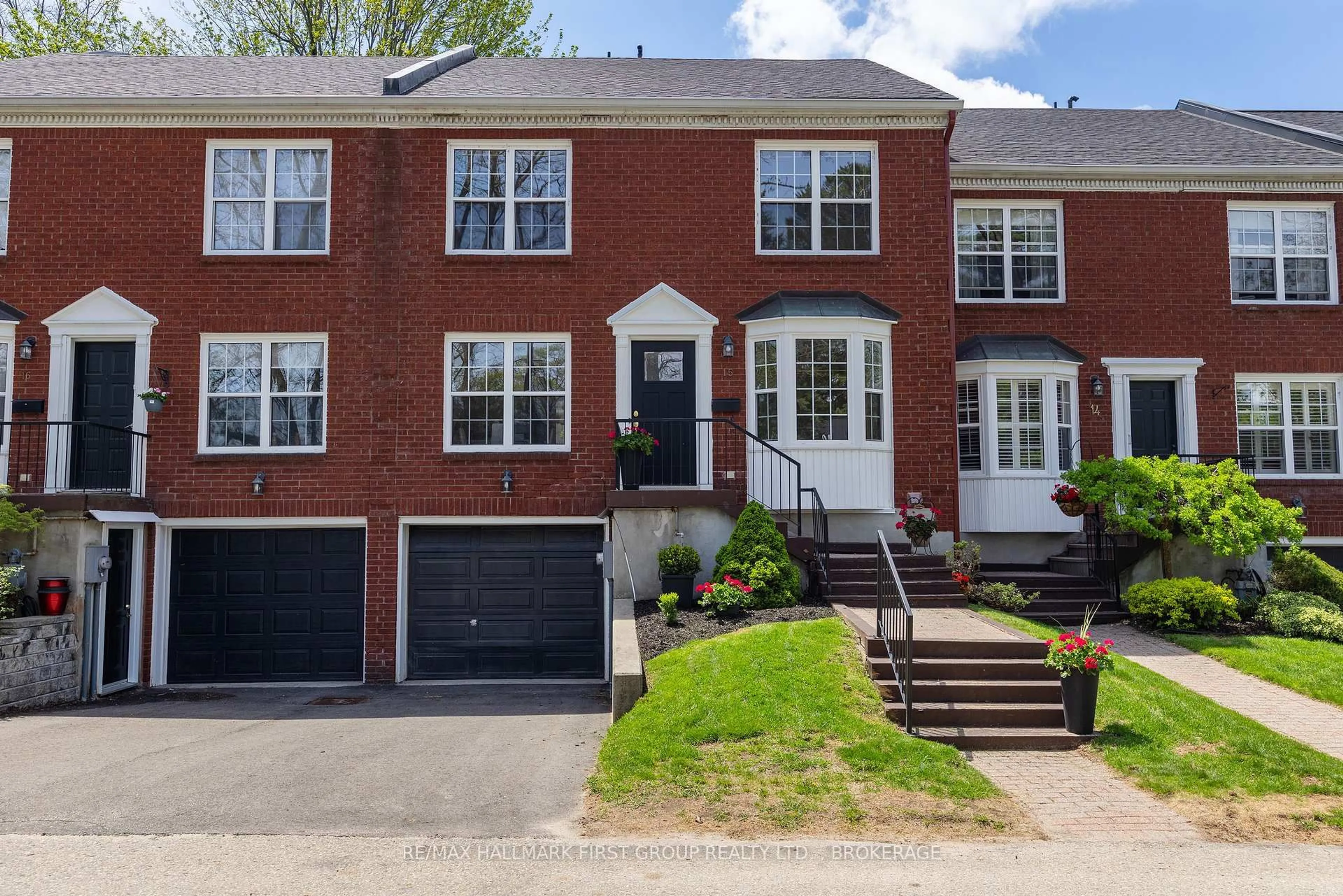 Unknown for 15 Country Club Pl, Brockville Ontario K6V 6T7